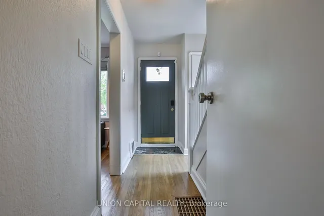 81 Thursfield Cres, Toronto 2