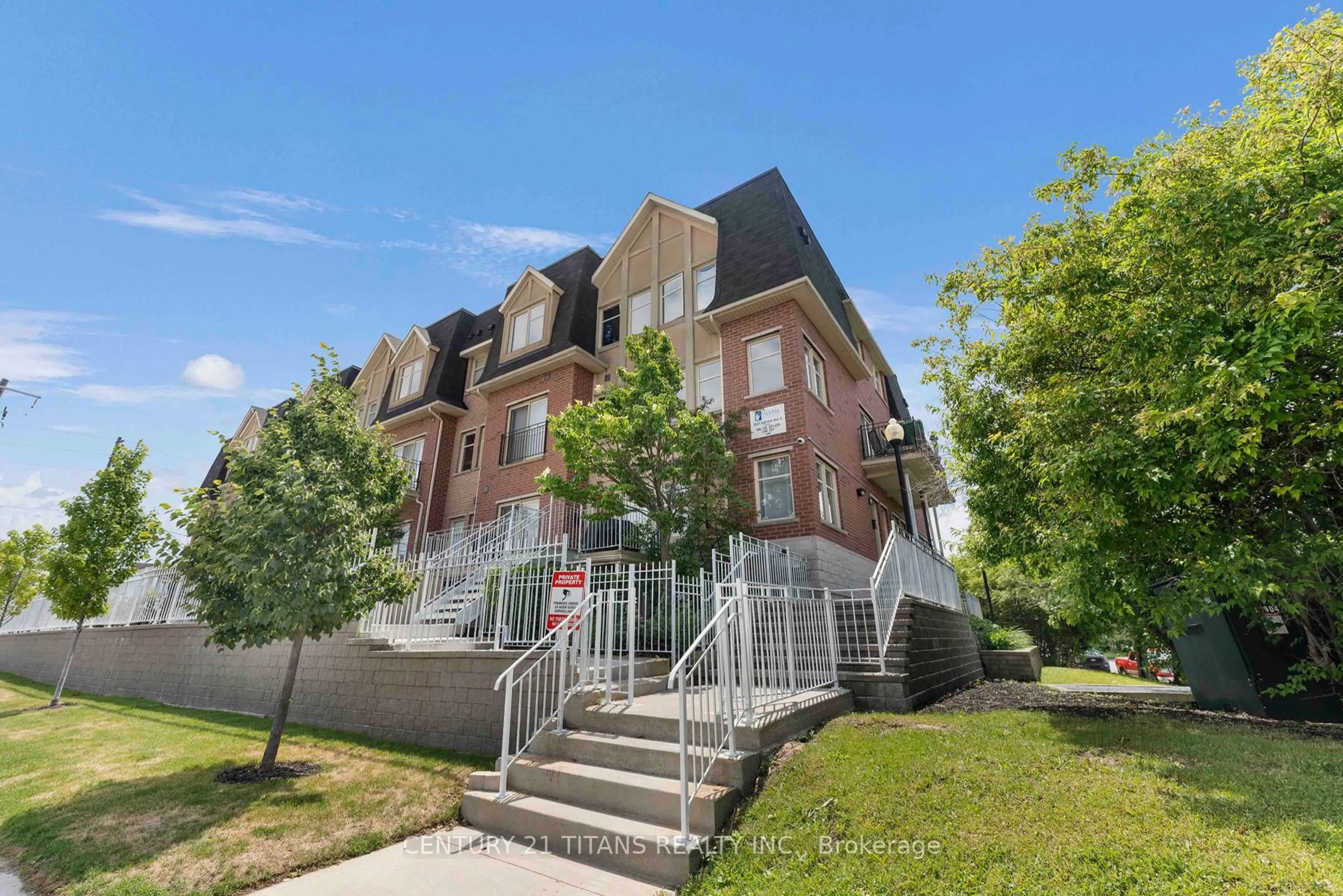 Unknown for 1837 Eglinton Ave #222, Toronto Ontario M4A 2Y4