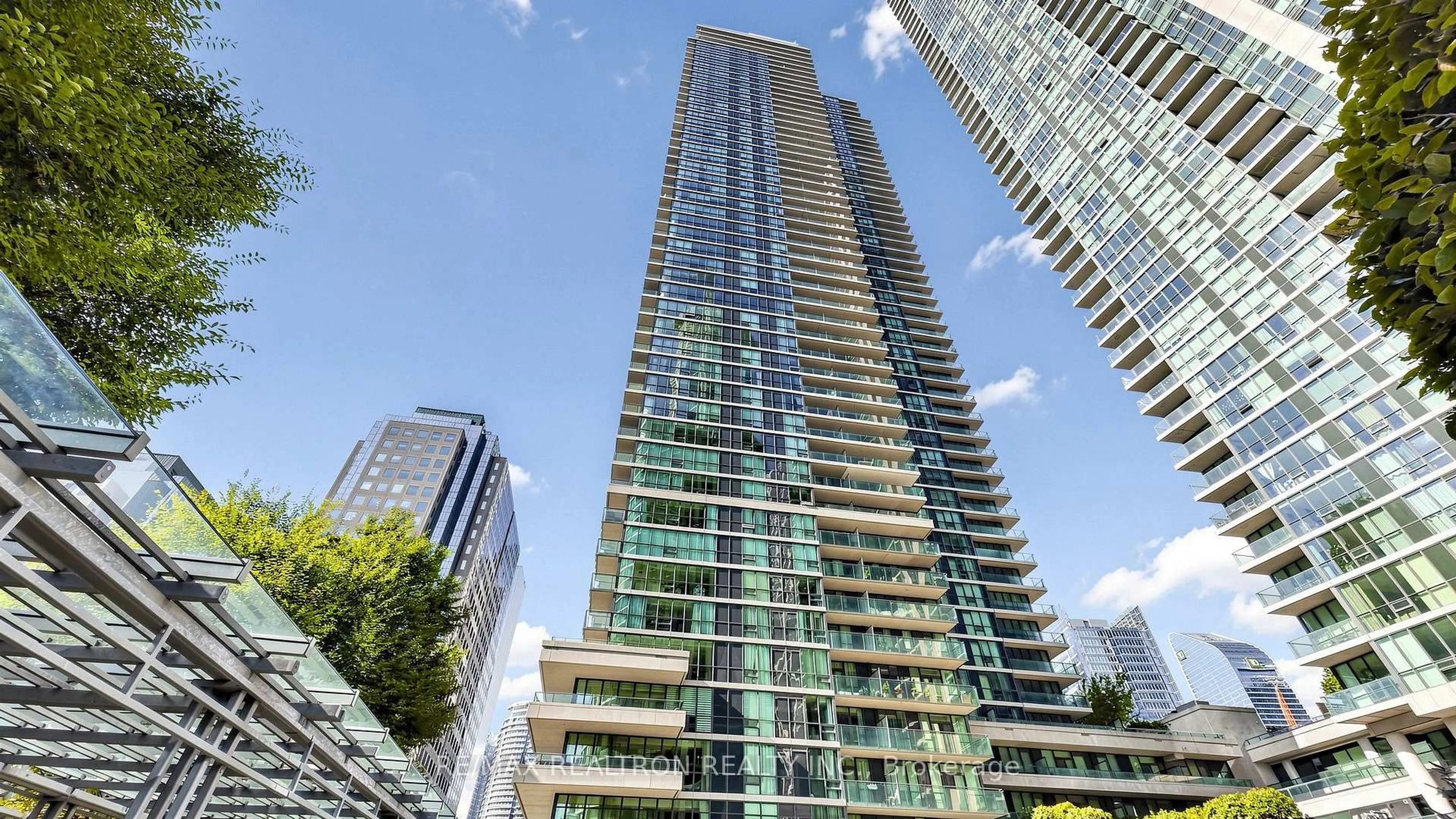 Unknown for 33 Bay St #2211, Toronto Ontario M5J 2Z3