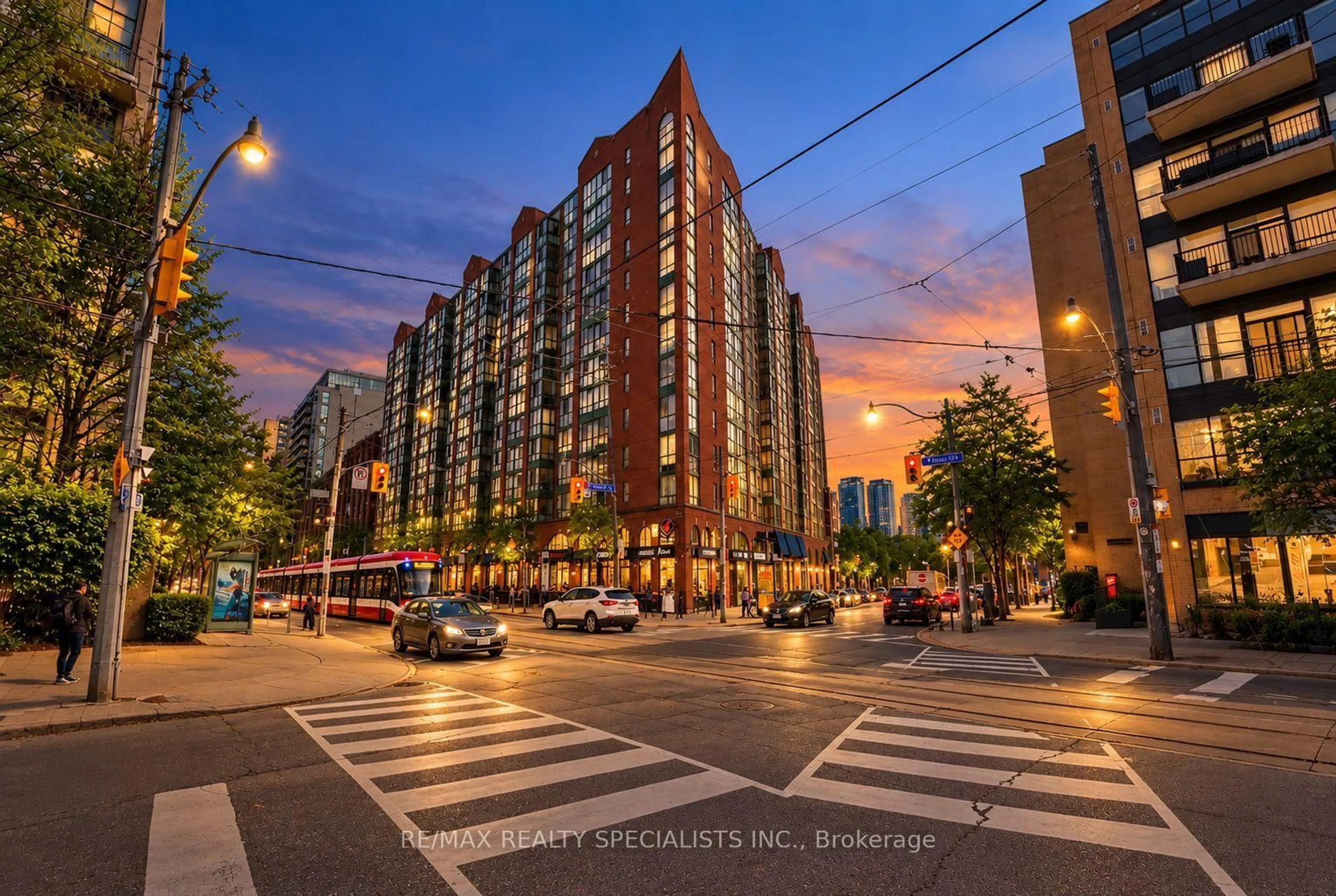 Patio, street for 801 King St #1120, Toronto Ontario M5V 3C9
