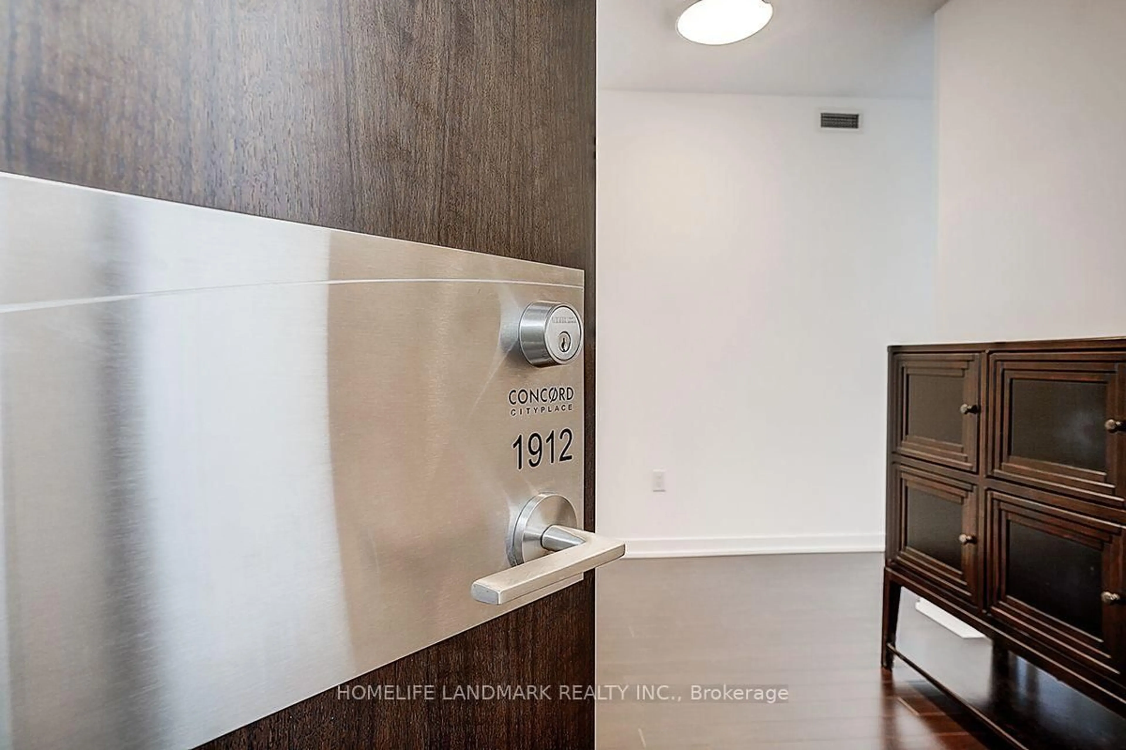 Indoor entryway for 38 Dan Leckie Way #1912, Toronto Ontario M5V 2V6