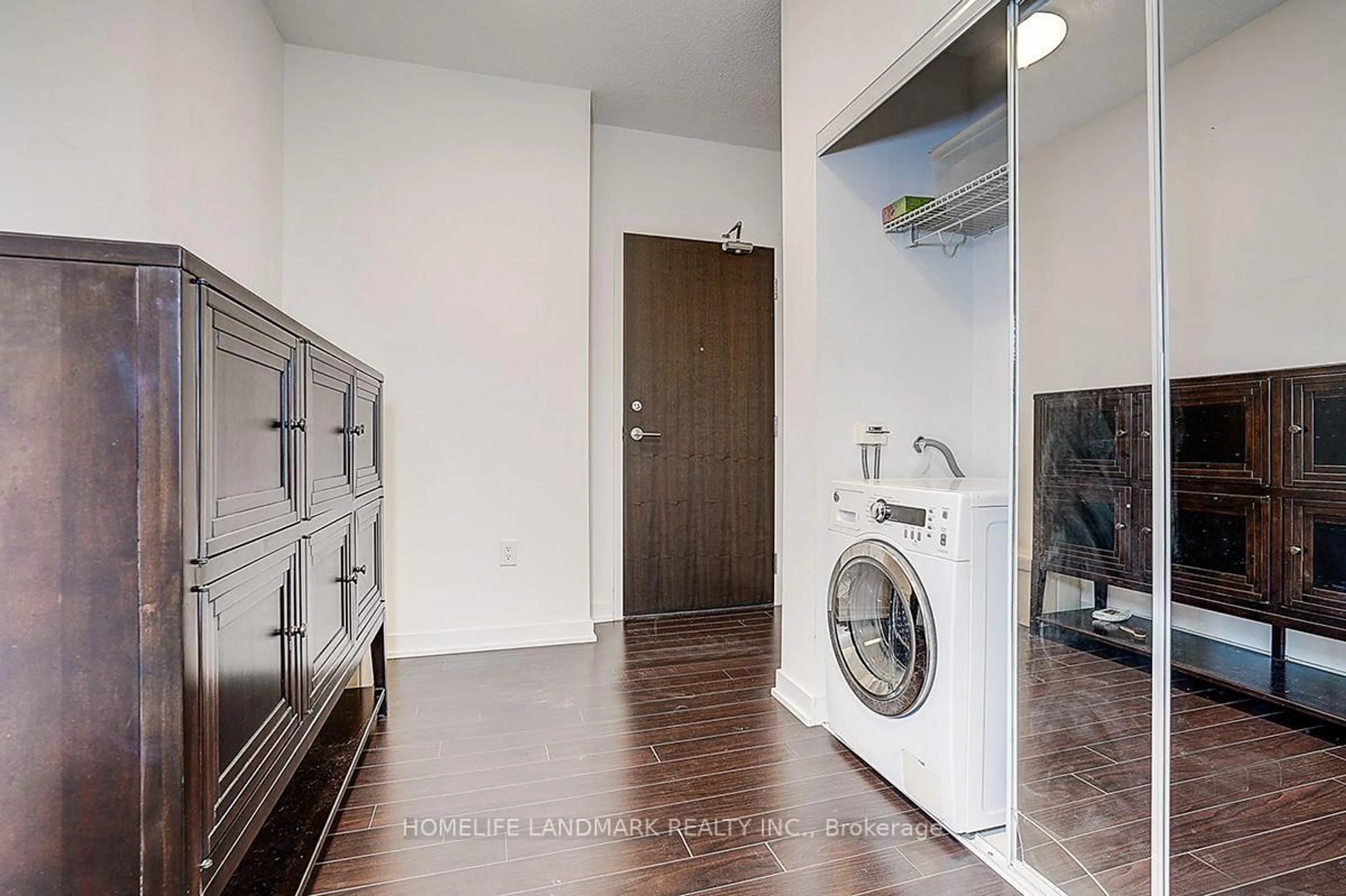 Laundry room for 38 Dan Leckie Way #1912, Toronto Ontario M5V 2V6