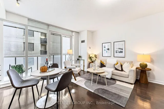 770 Bay St #709, Toronto 3