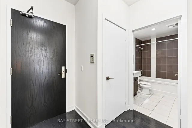 770 Bay St #709, Toronto 5