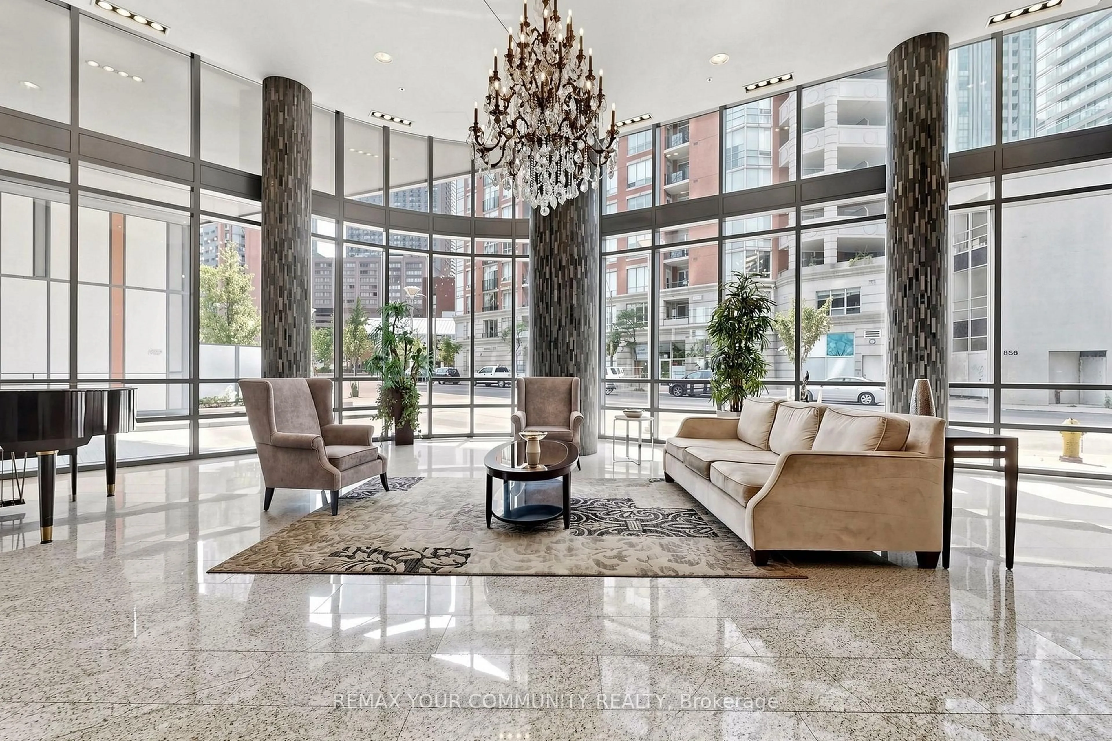 Lobby for 825 Church St #2101, Toronto Ontario M4W 3Z4