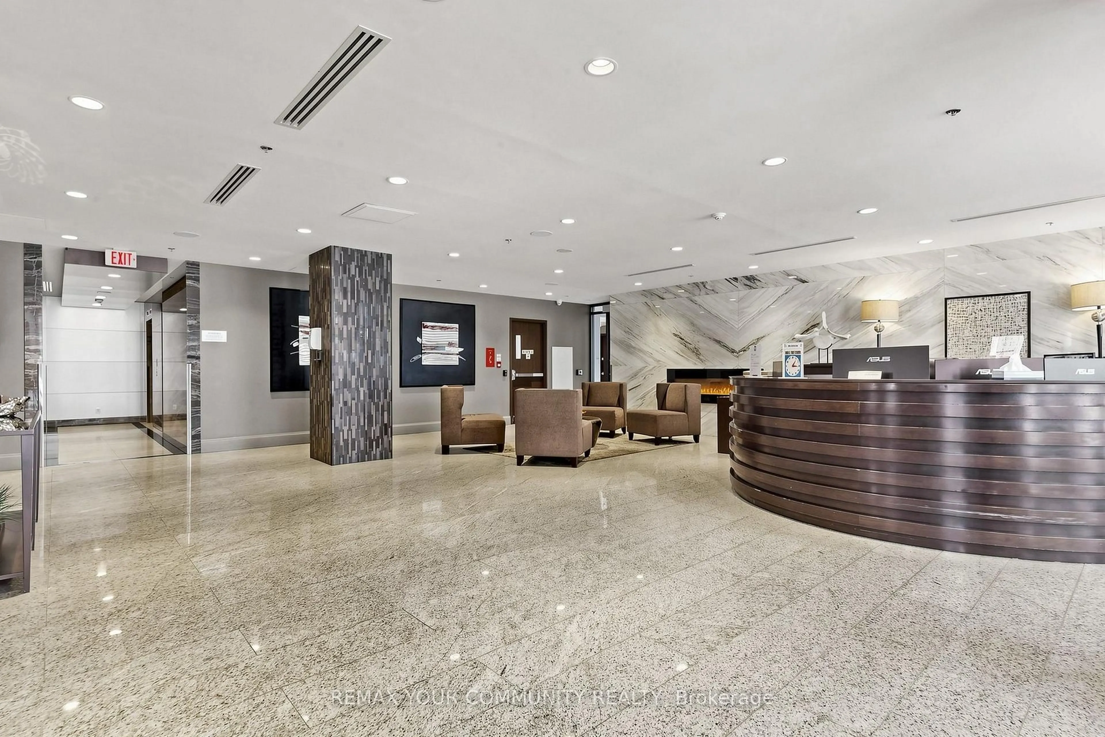 Lobby for 825 Church St #2101, Toronto Ontario M4W 3Z4