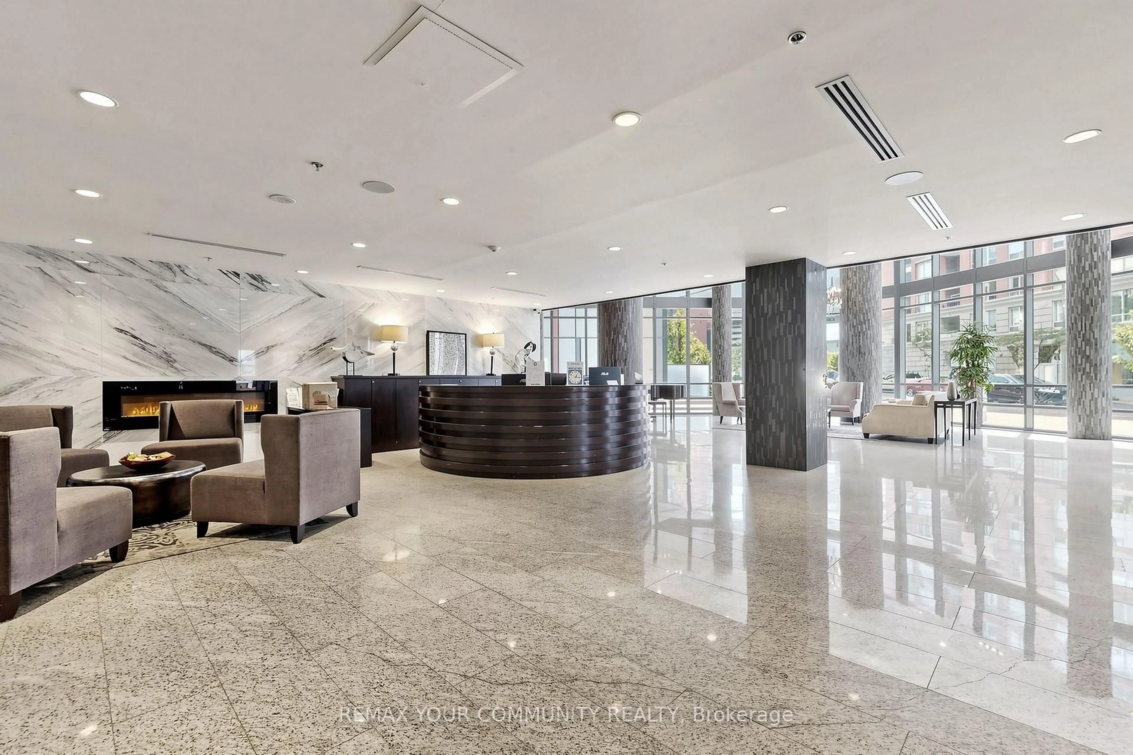 Lobby for 825 Church St #2101, Toronto Ontario M4W 3Z4