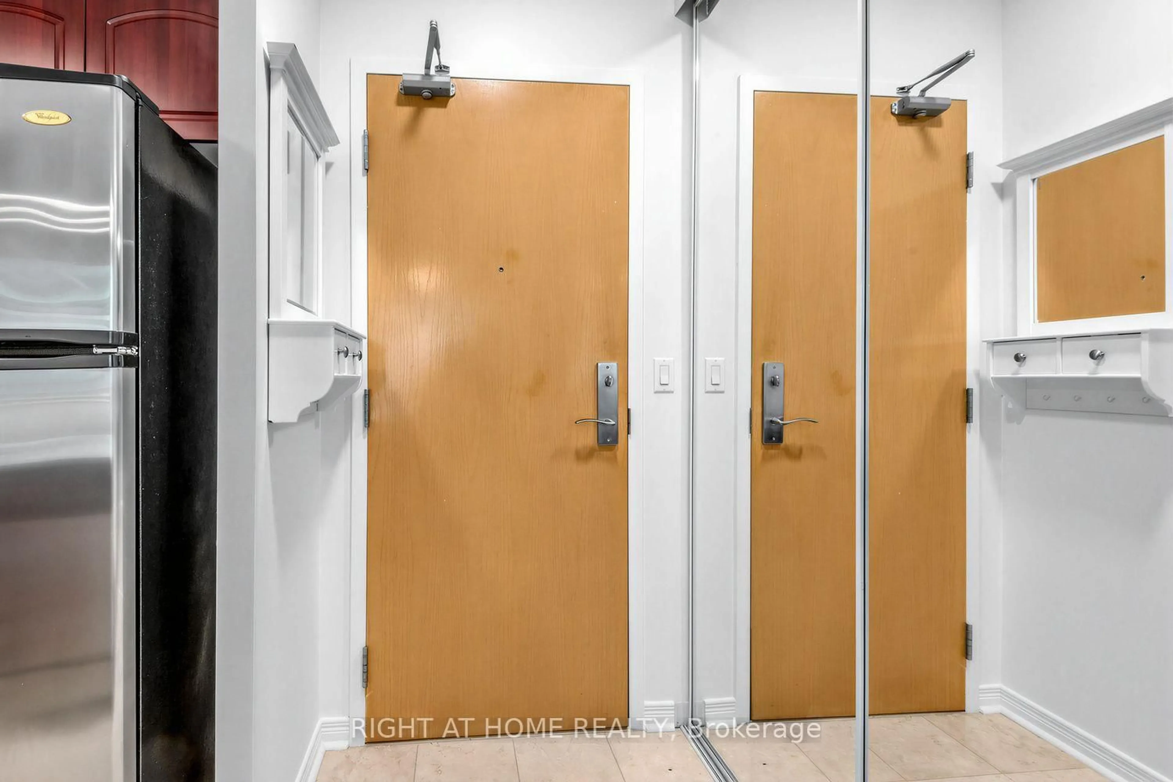 Storage room or clothes room or walk-in closet for 509 Beecroft Ave #107, Toronto Ontario M2N 0A3