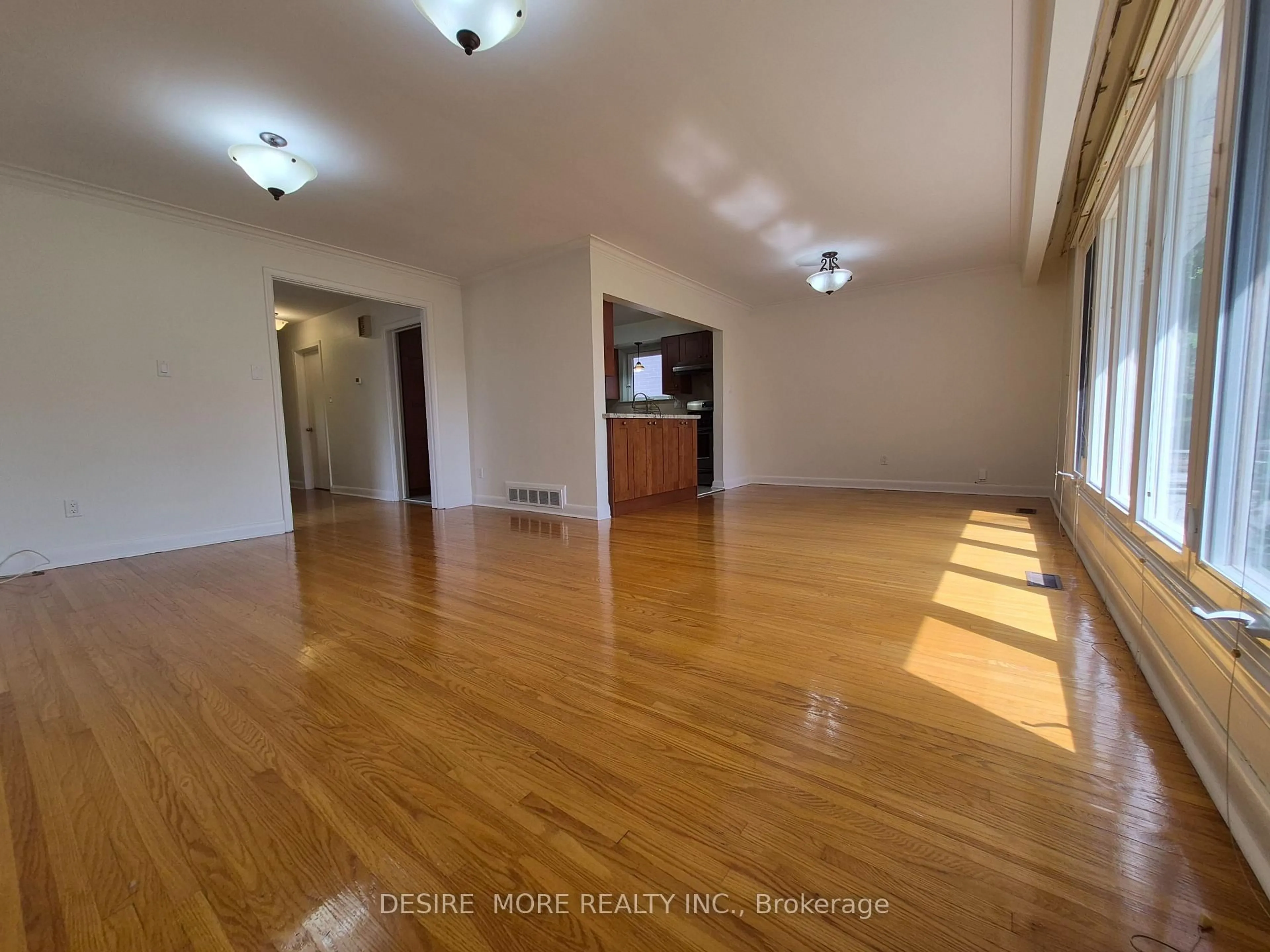 A pic of a room for 288 Betty Ann Dr, Toronto Ontario M2R 1B1