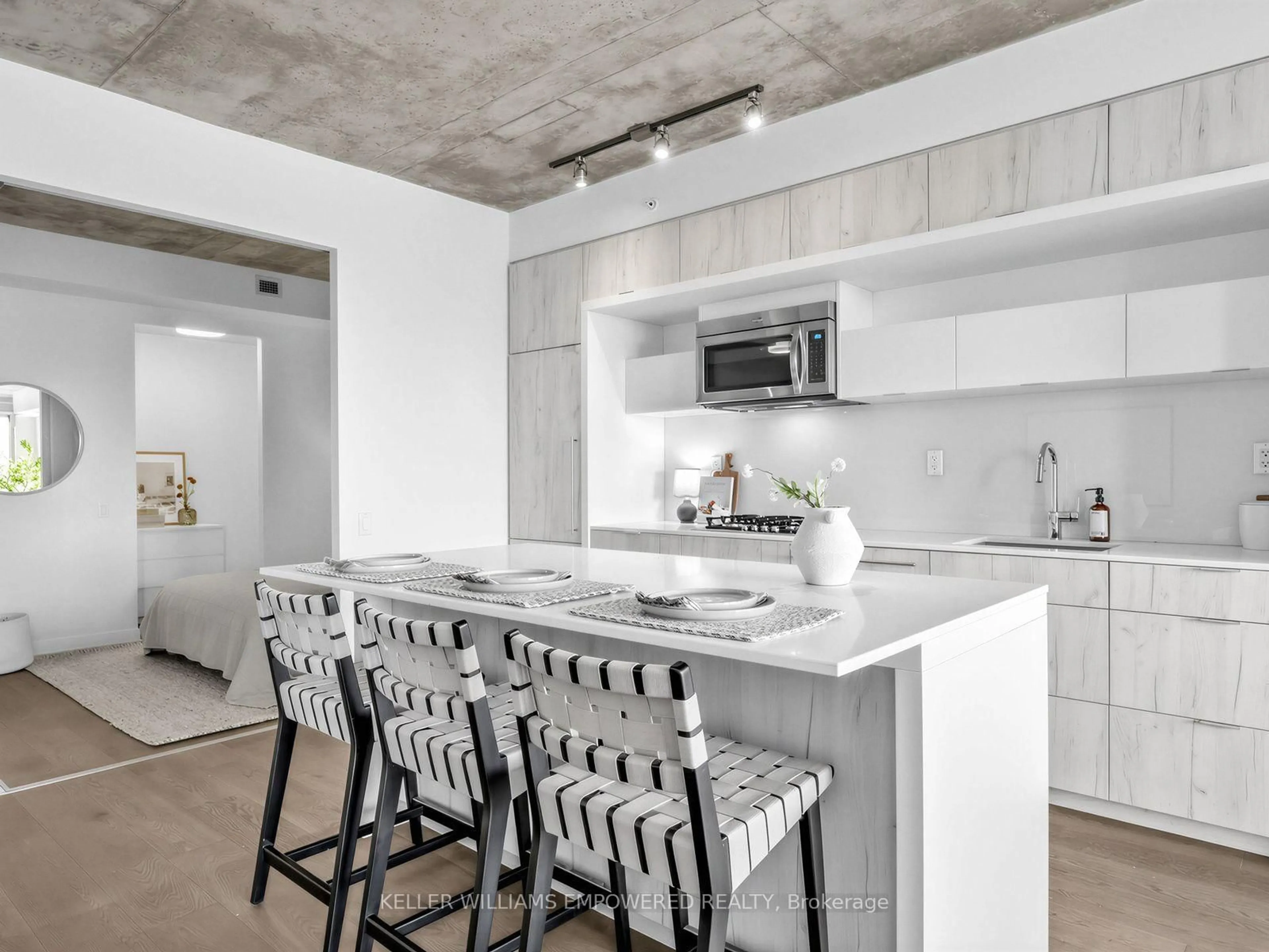 Open concept kitchen, unknown for 130 Rusholme Rd #406, Toronto Ontario M6H 1A7