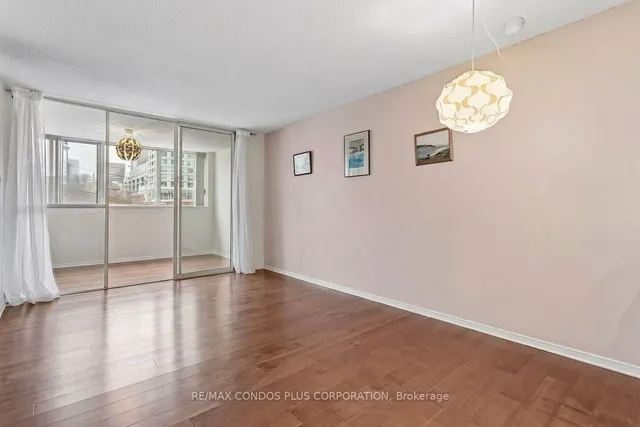 15 Maitland Pl #204, Toronto 2