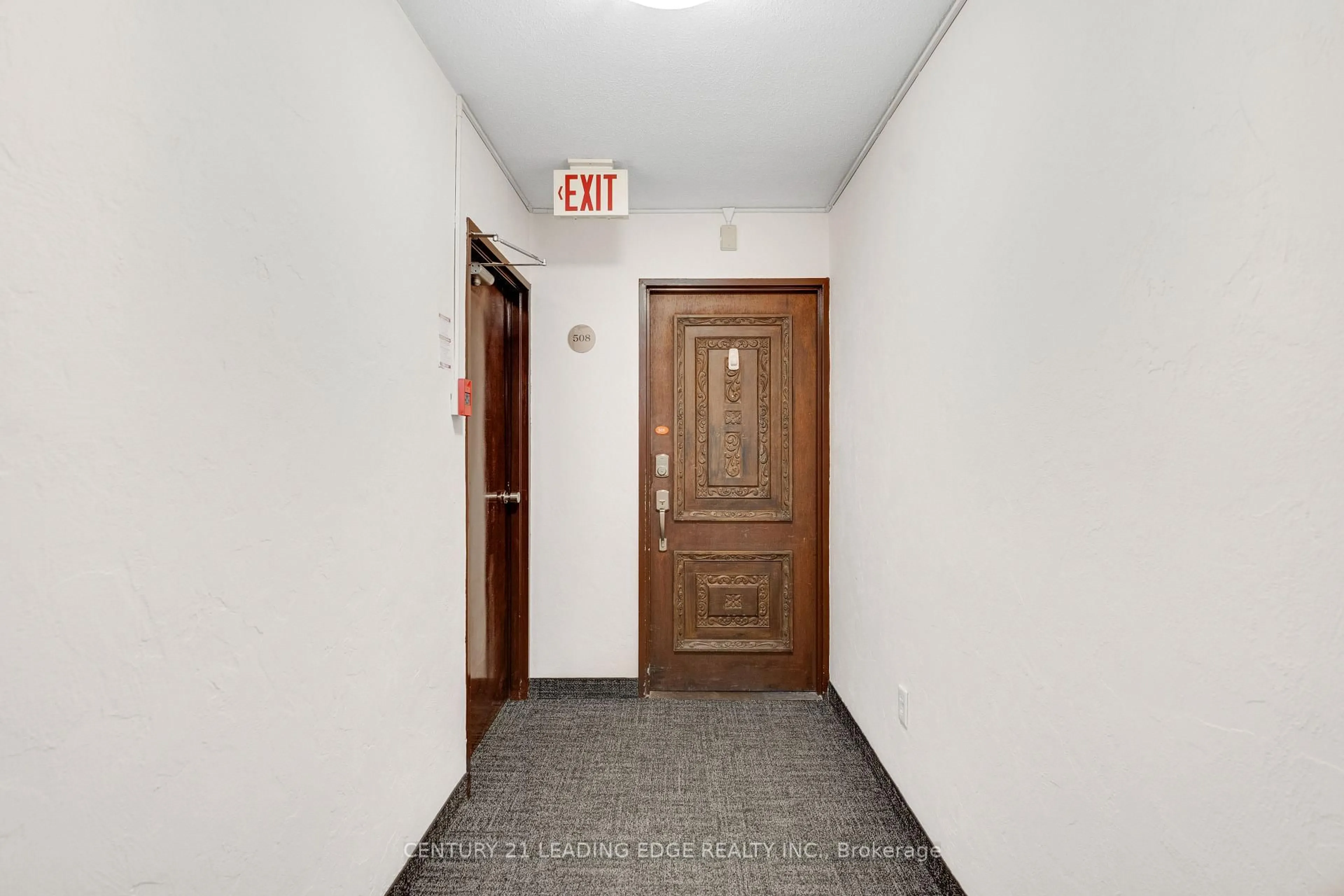 Indoor foyer for 5 Old Sheppard Ave #508, Toronto Ontario M2J 4K3