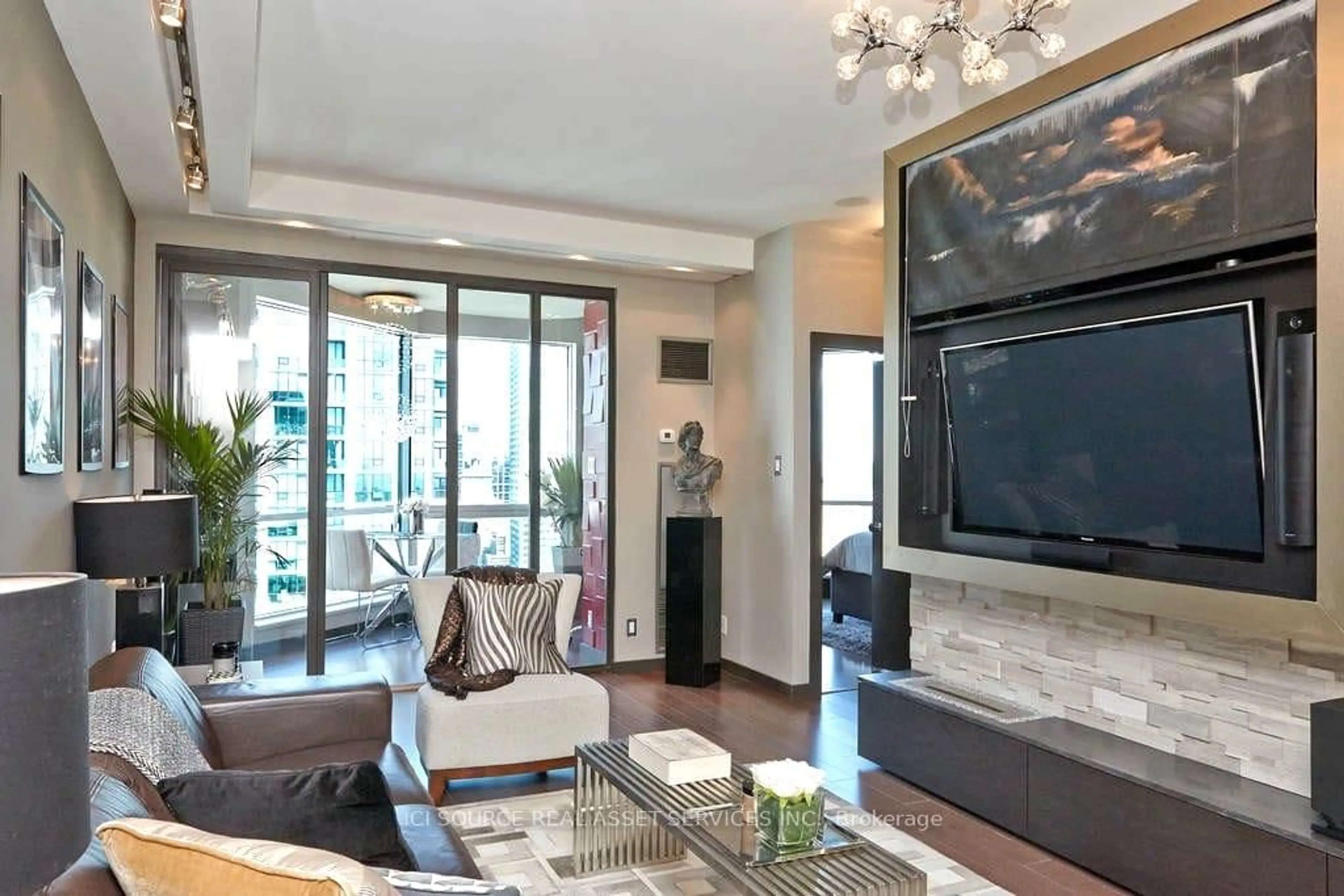 Home theater for 10 Yonge St #3604, Toronto Ontario M5E 1R4