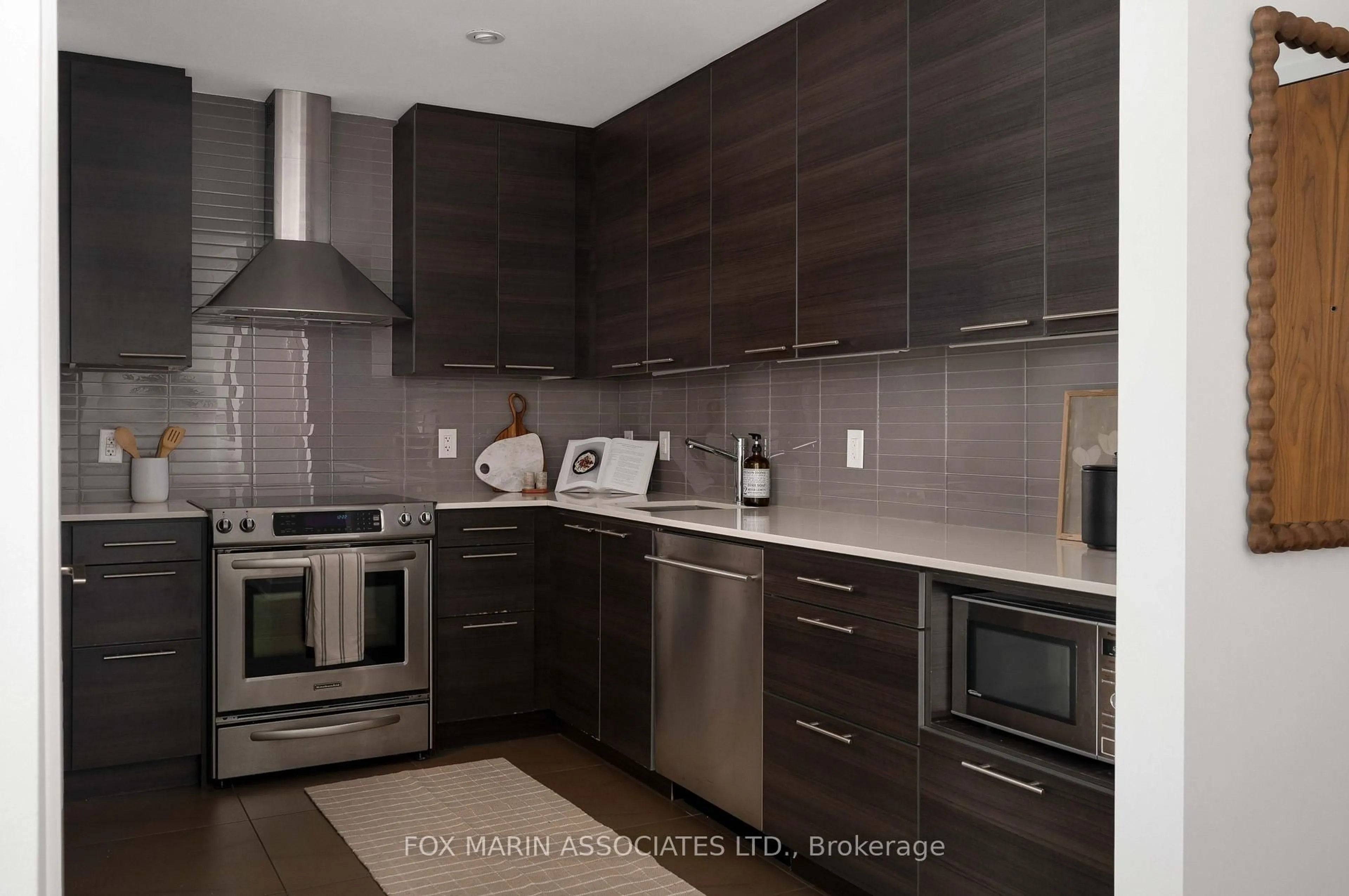 Contemporary kitchen, unknown for 1 Market St #2405, Toronto Ontario M5E 0A2