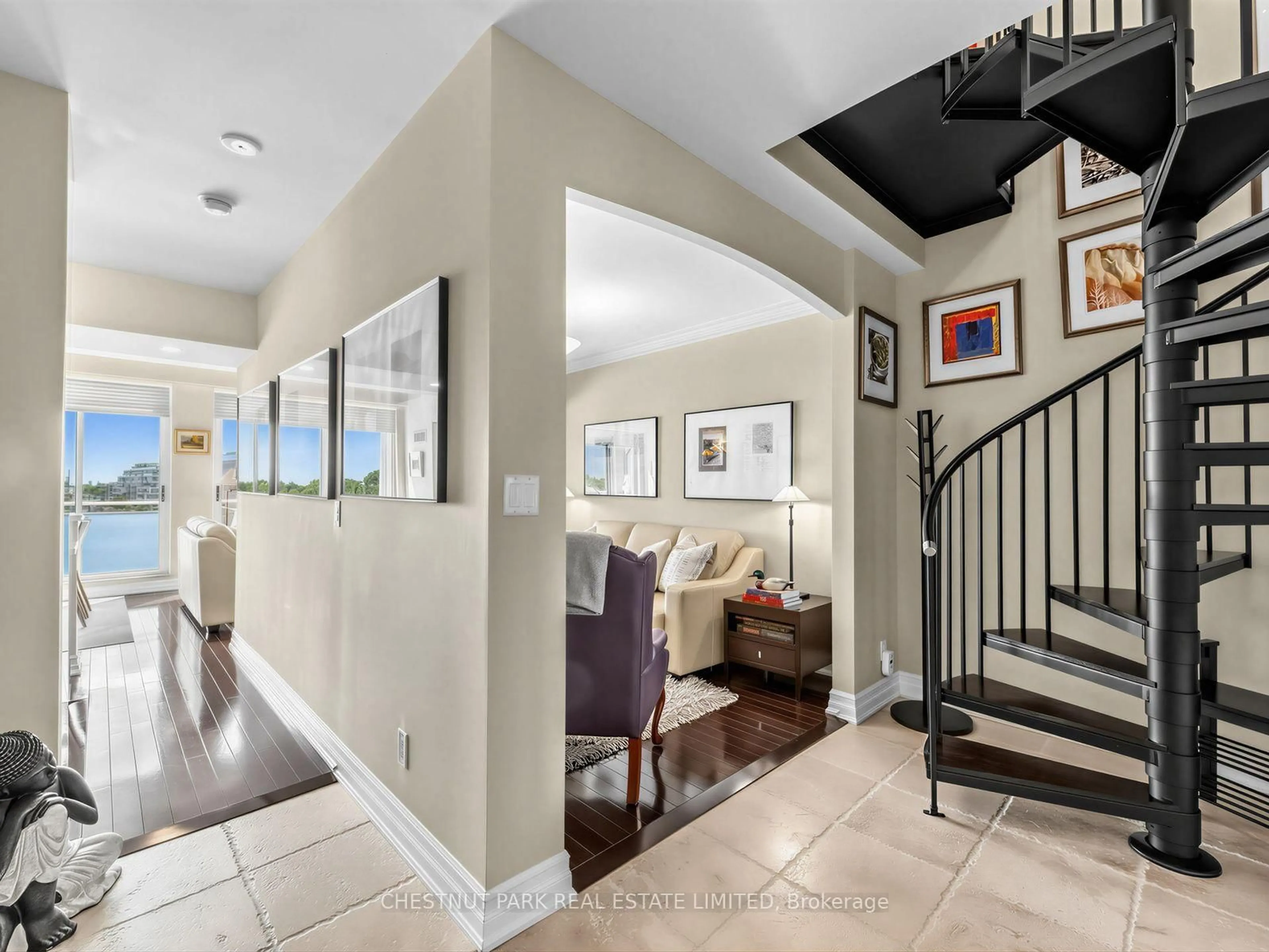 Indoor entryway for 1801 Bayview Ave #PH 802, Toronto Ontario M4G 4K2