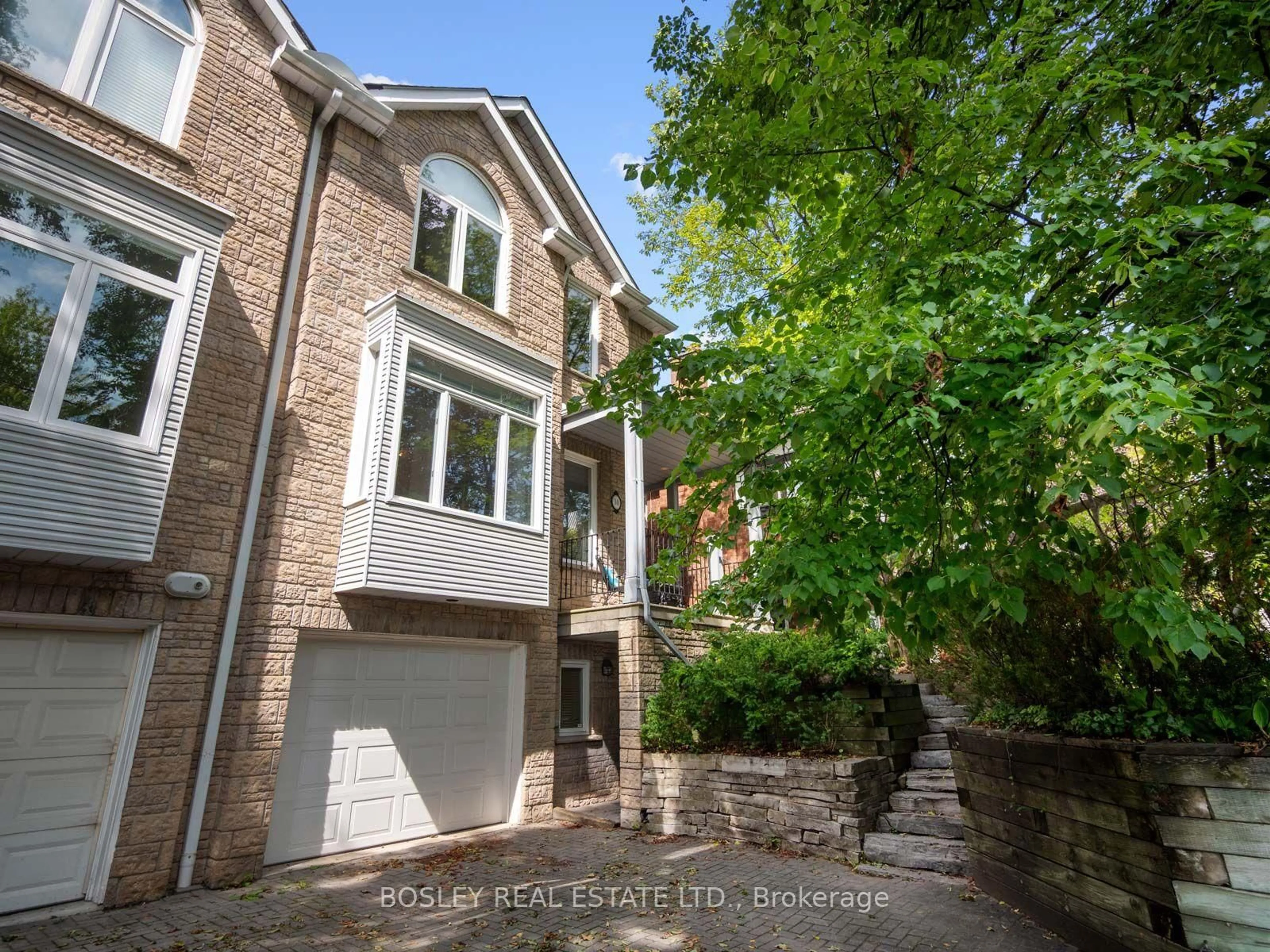 Home with brick exterior material, street for 10 De Savery Cres, Toronto Ontario M4S 2L2