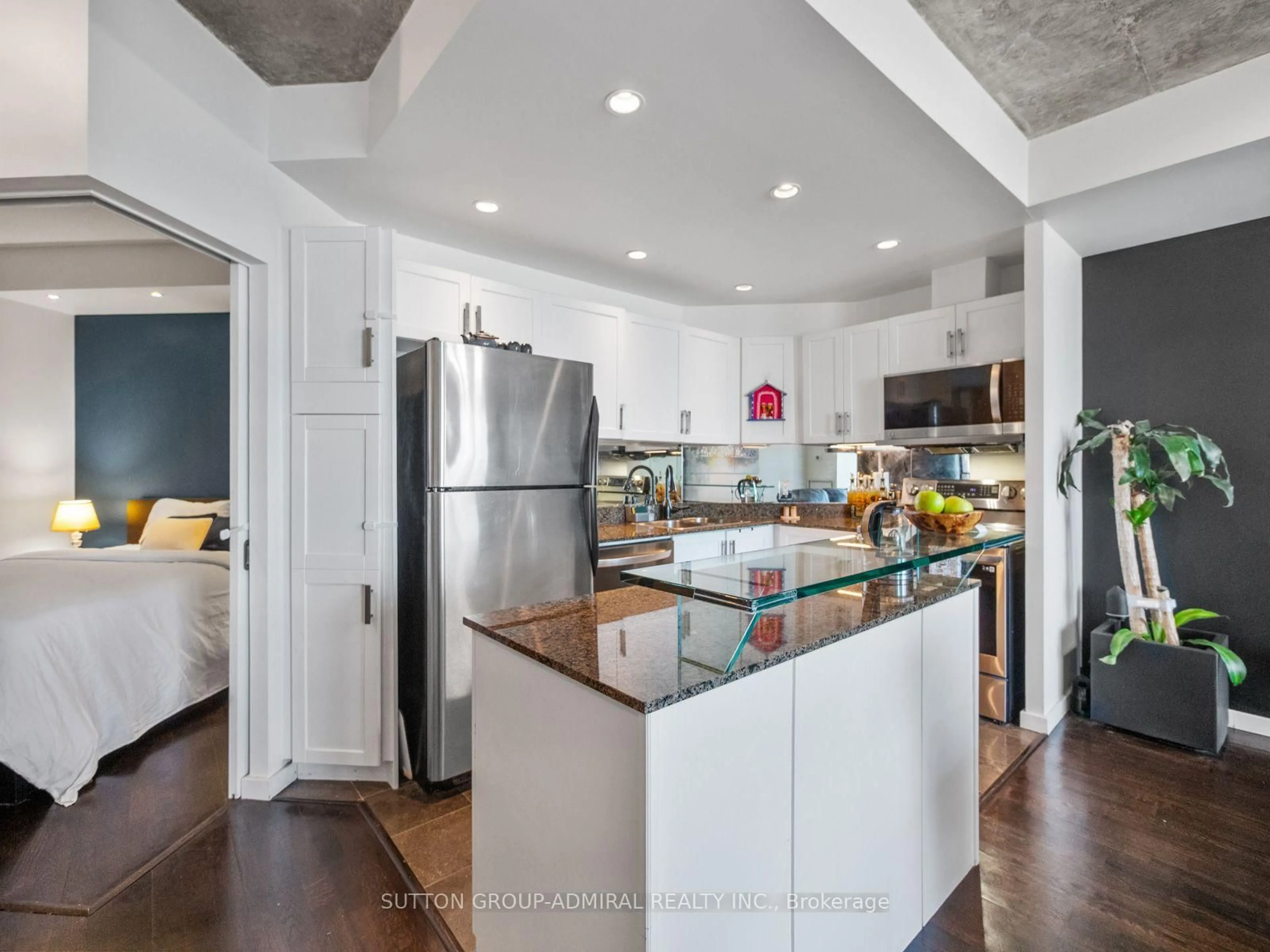 Open concept kitchen, unknown for 218 Queens Quay Blvd #2103, Toronto Ontario M5J 2Y6