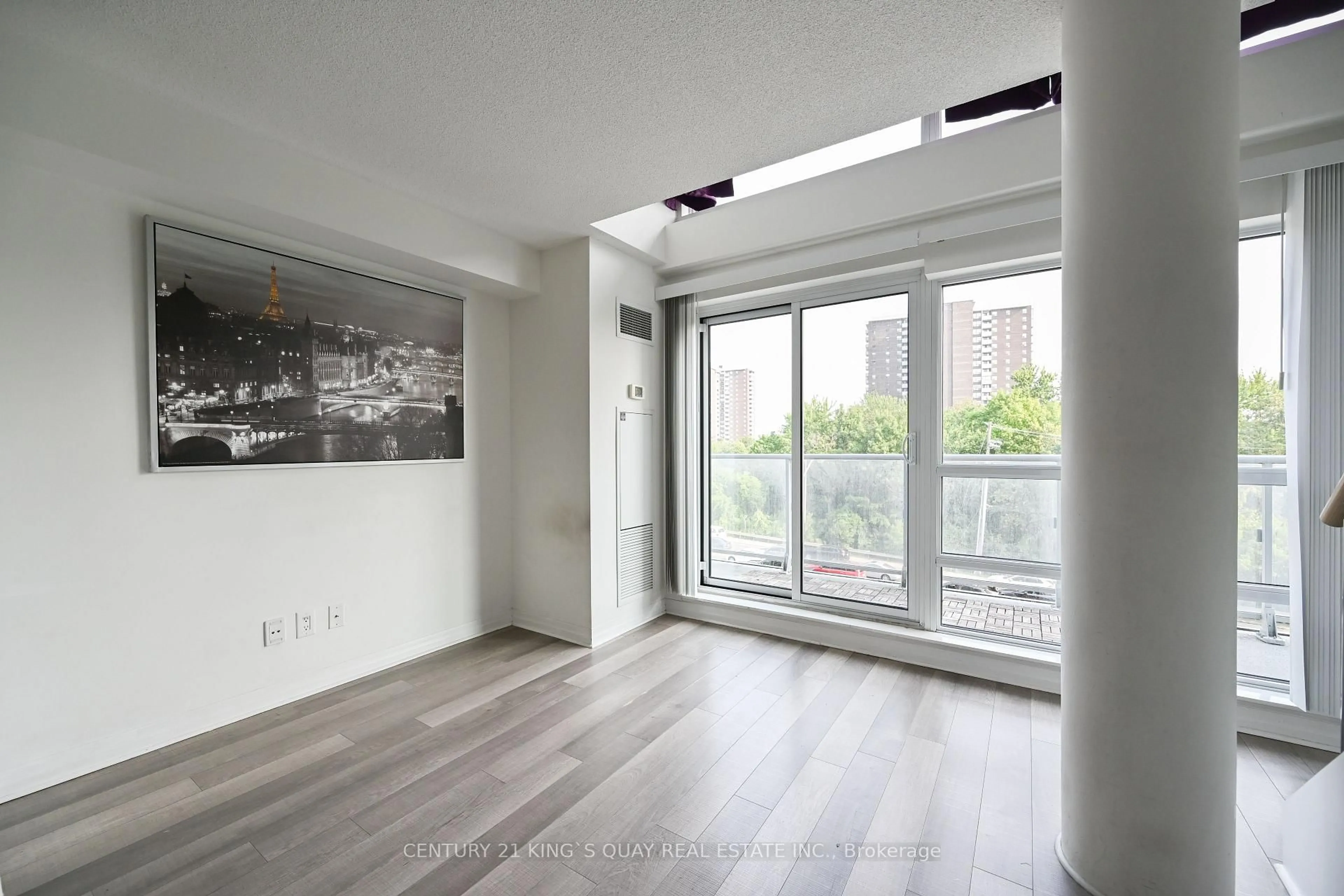 Unknown for 2015 Sheppard Ave #312, Toronto Ontario M2J 0B3