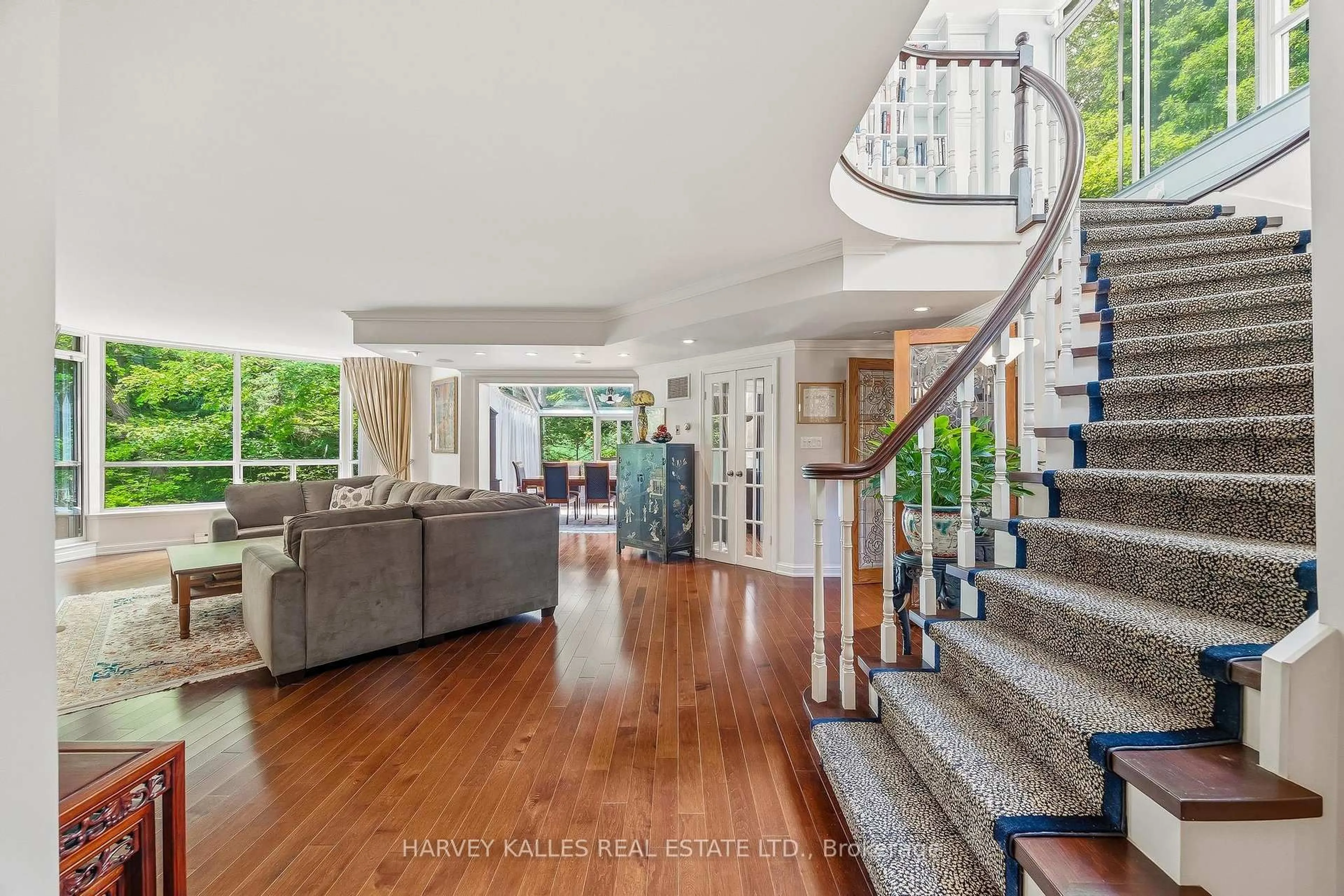 Indoor foyer for 3800 Yonge St #PH16, Toronto Ontario M4N 3P7