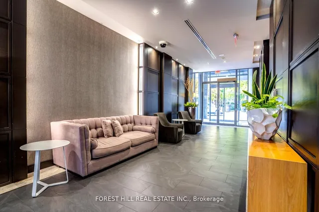 21 Scollard St #103, Toronto 2