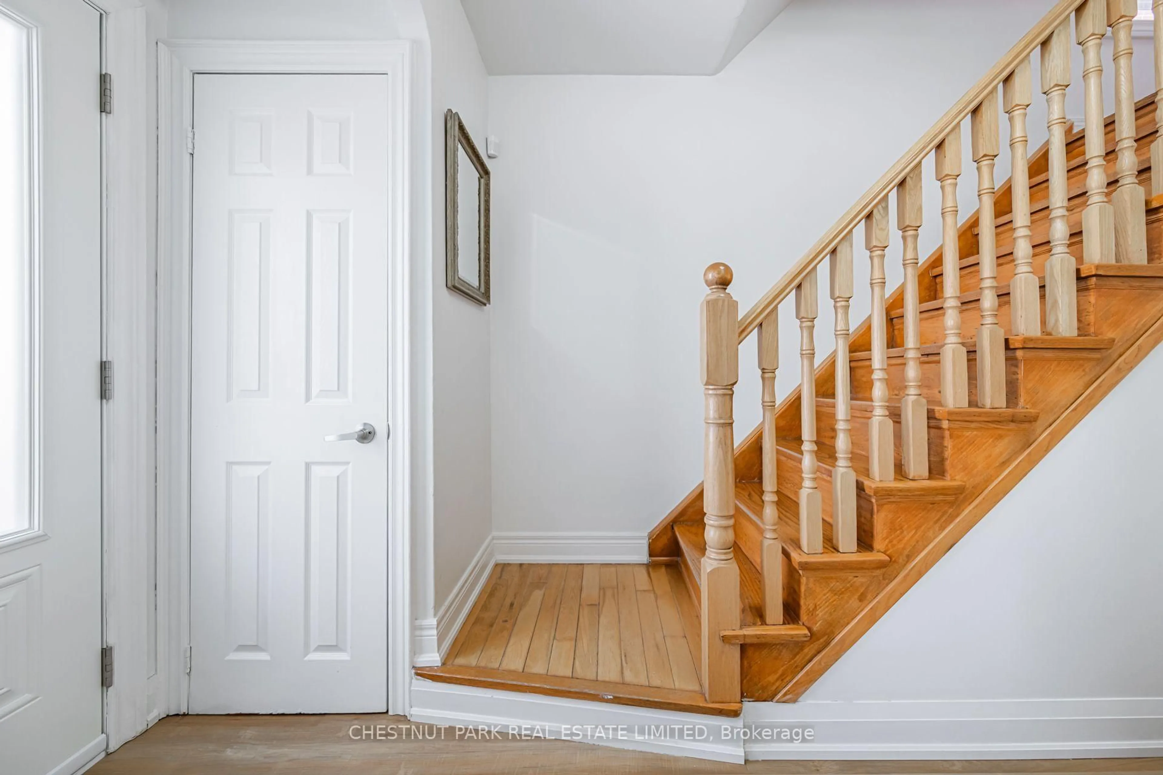 Unknown for 465 Oakwood Ave, Toronto Ontario M6E 2W4