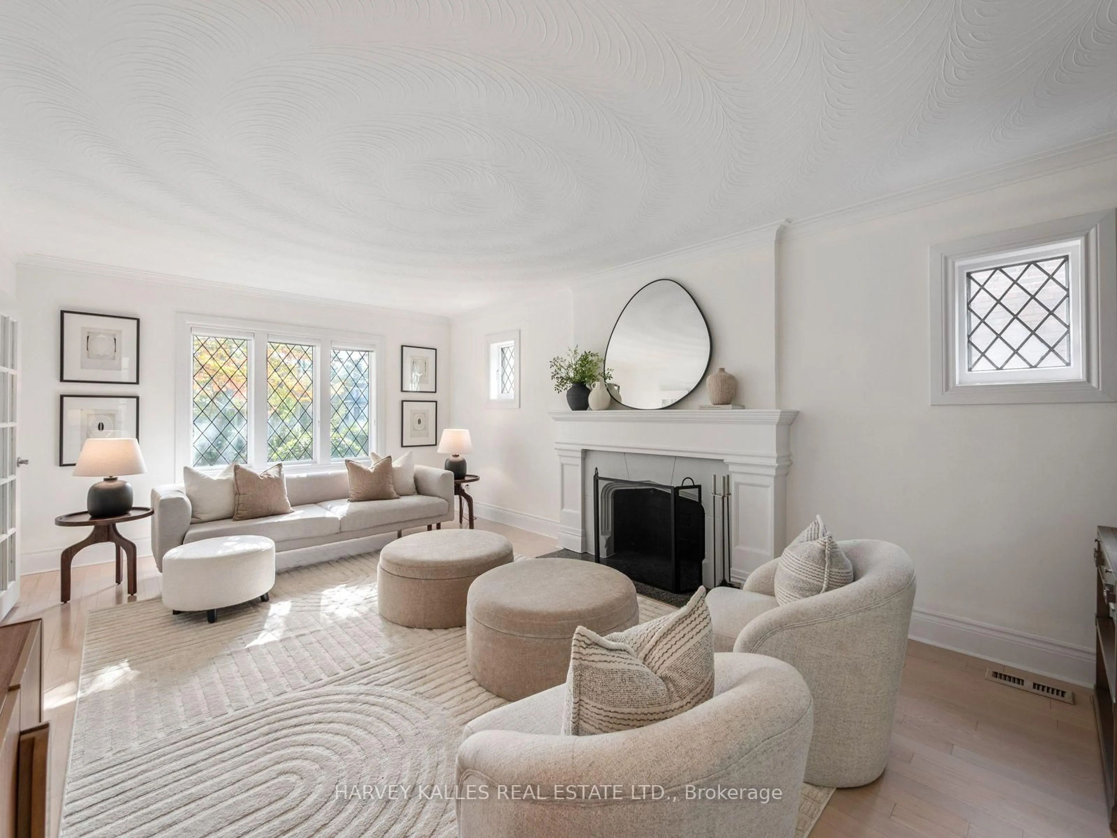 Living room with furniture, unknown for 26 Vesta Dr, Toronto Ontario M5P 2Z5