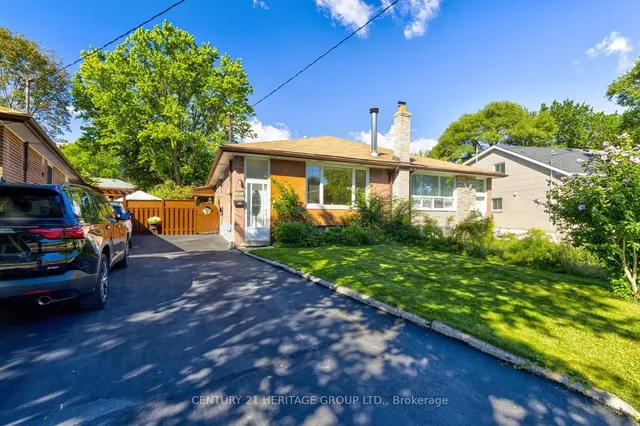 117 Marbury Cres, Toronto 4