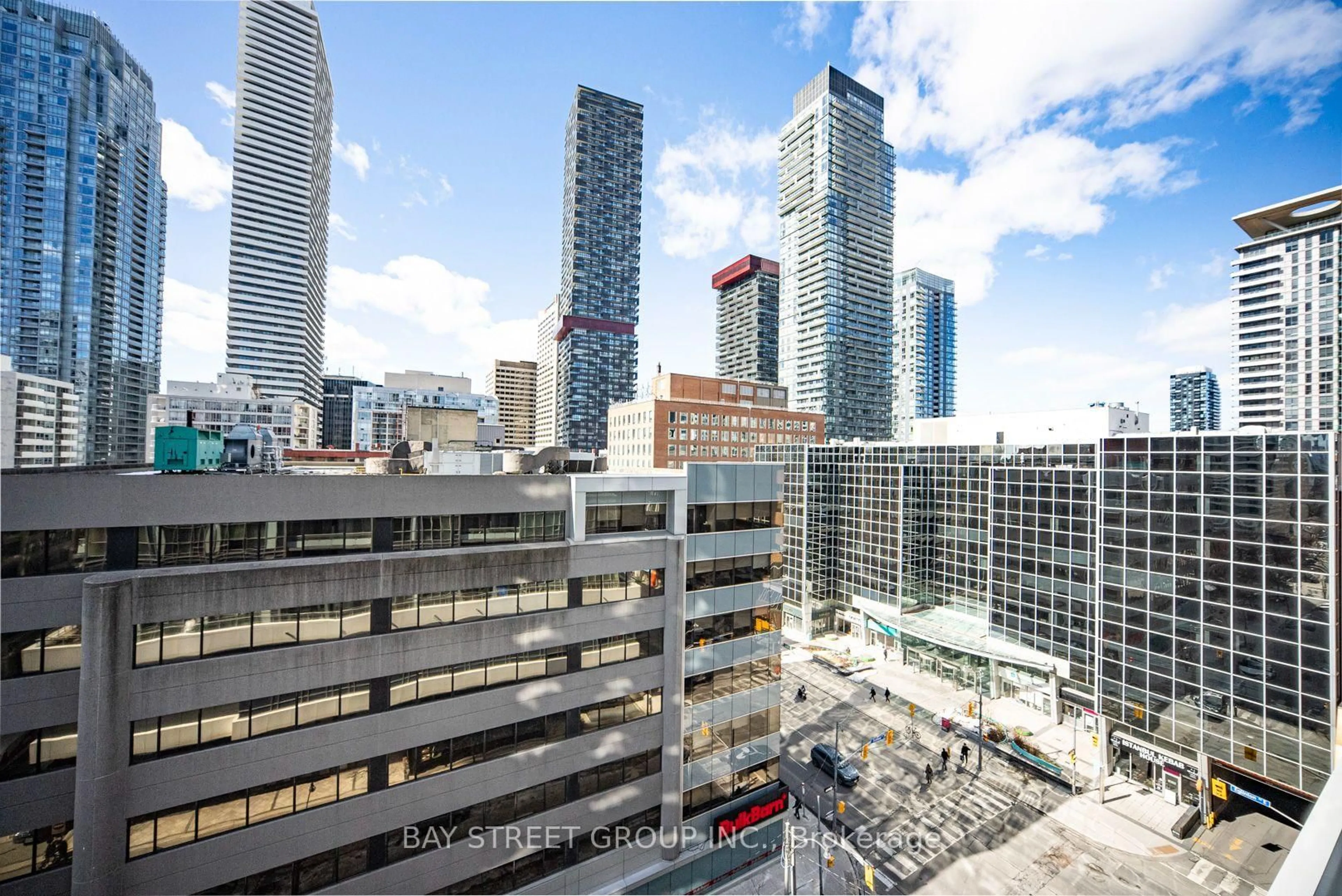 A pic from outside/outdoor area/front of a property/back of a property/a pic from drone, city buildings view from balcony for 89 Dunfield Ave #801, Toronto Ontario M4S 0A4