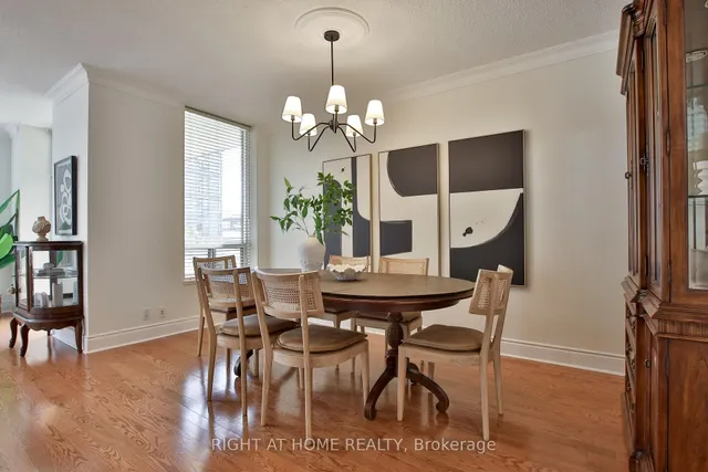 123 Eglinton Ave #404, Toronto 5