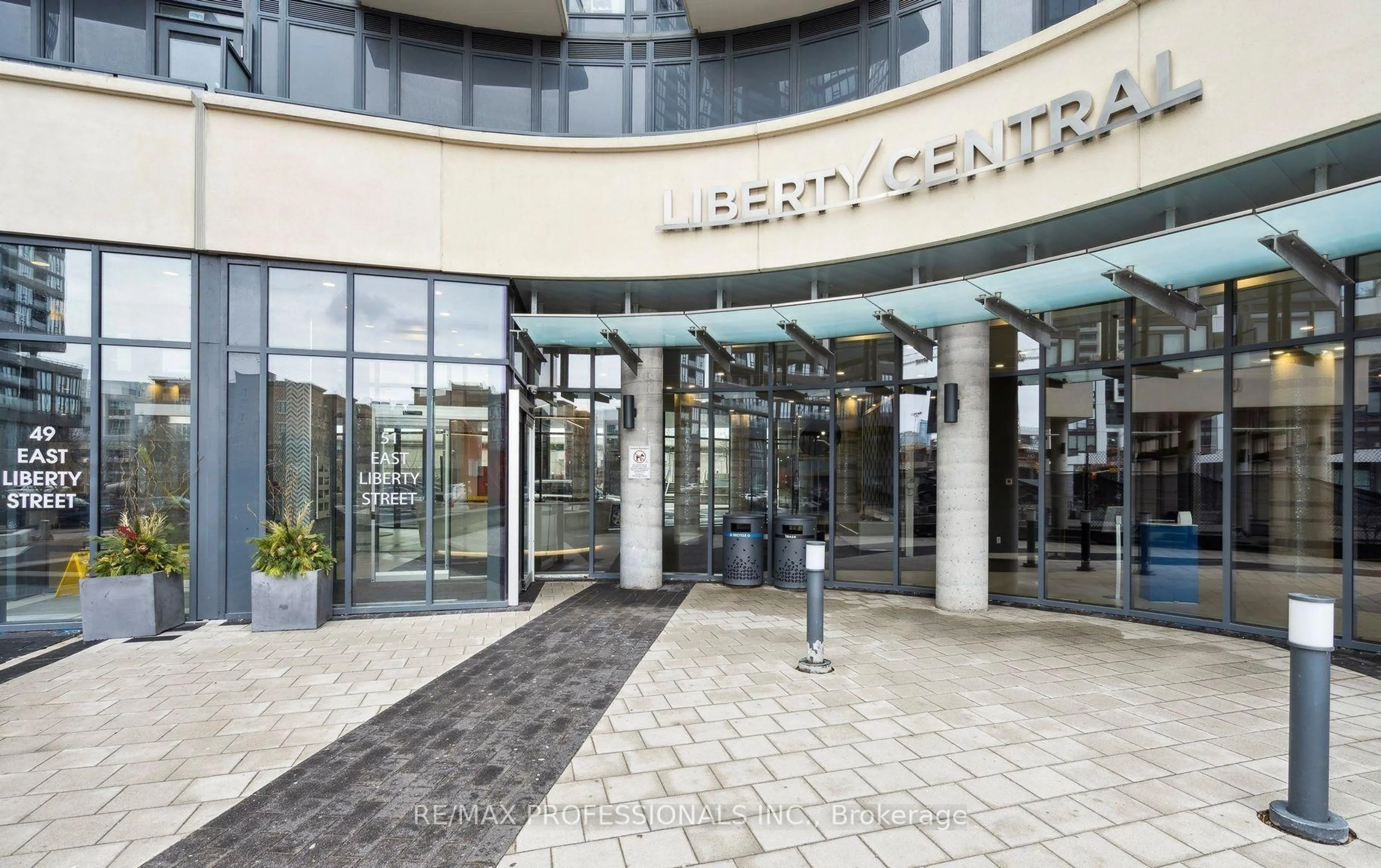 Lobby for 51 East Liberty St #606, Toronto Ontario M6K 3P8