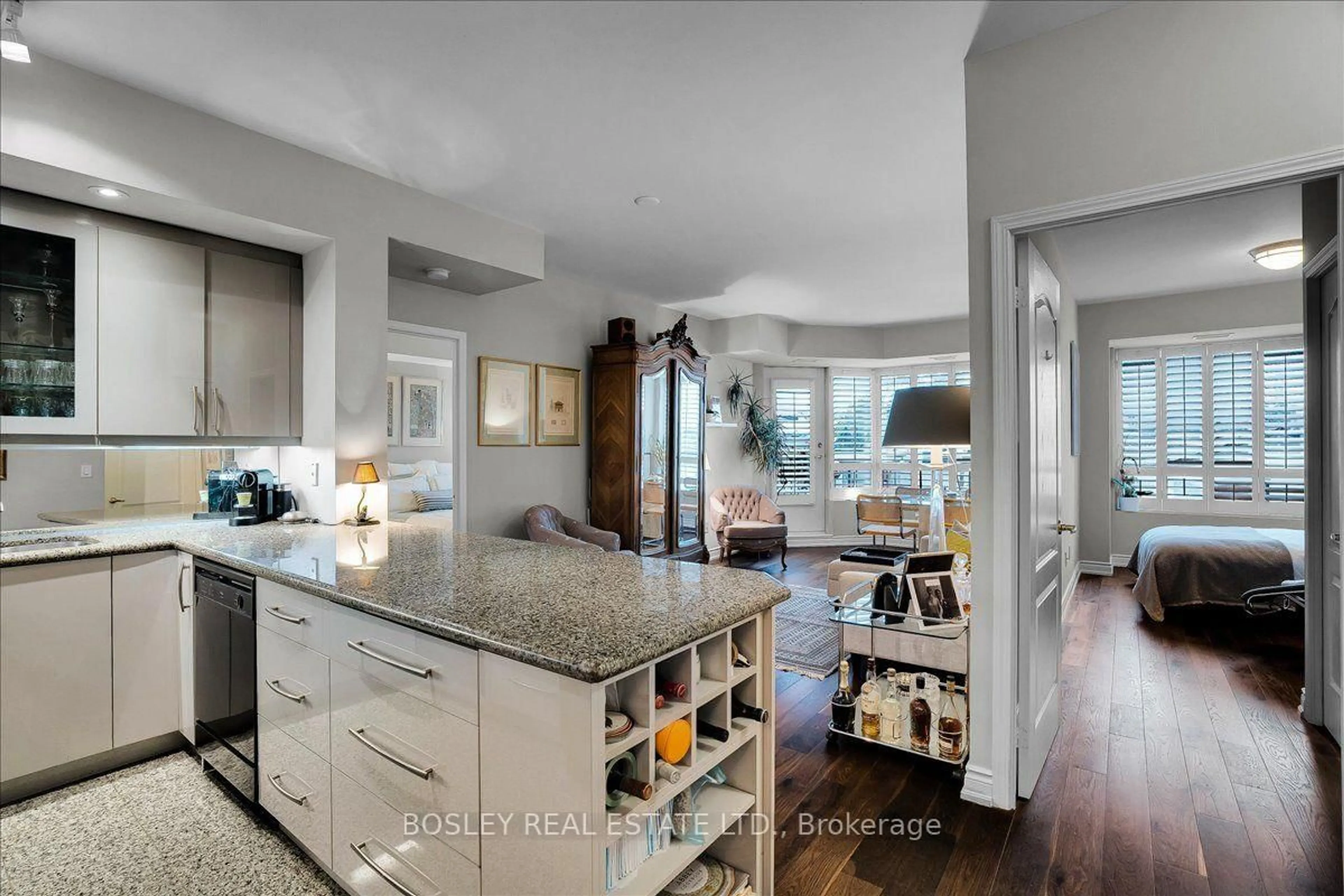 Open concept kitchen, ceramic/tile floor for 77 McMurrich St #306, Toronto Ontario M5R 3V3