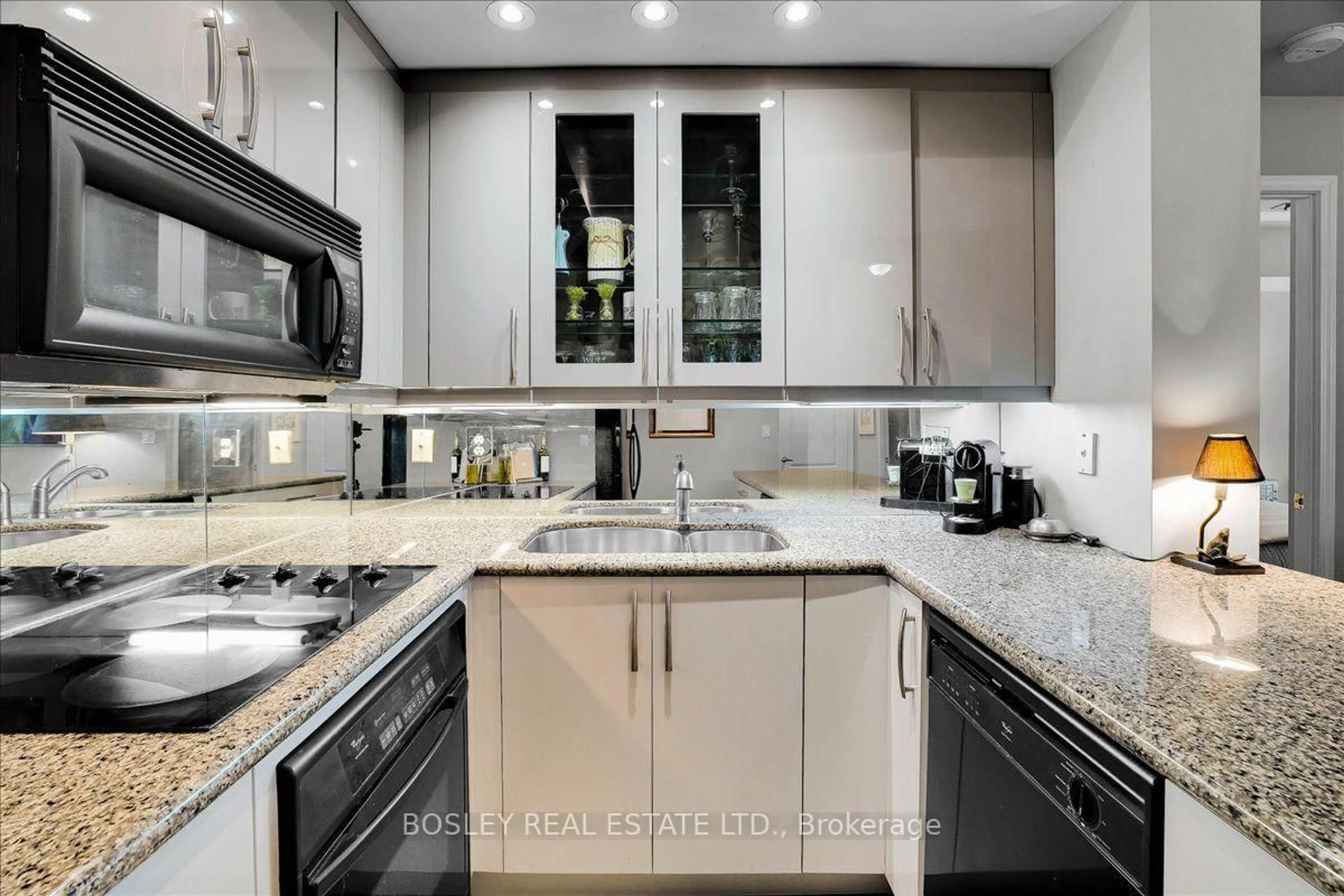 Contemporary kitchen, ceramic/tile floor for 77 McMurrich St #306, Toronto Ontario M5R 3V3