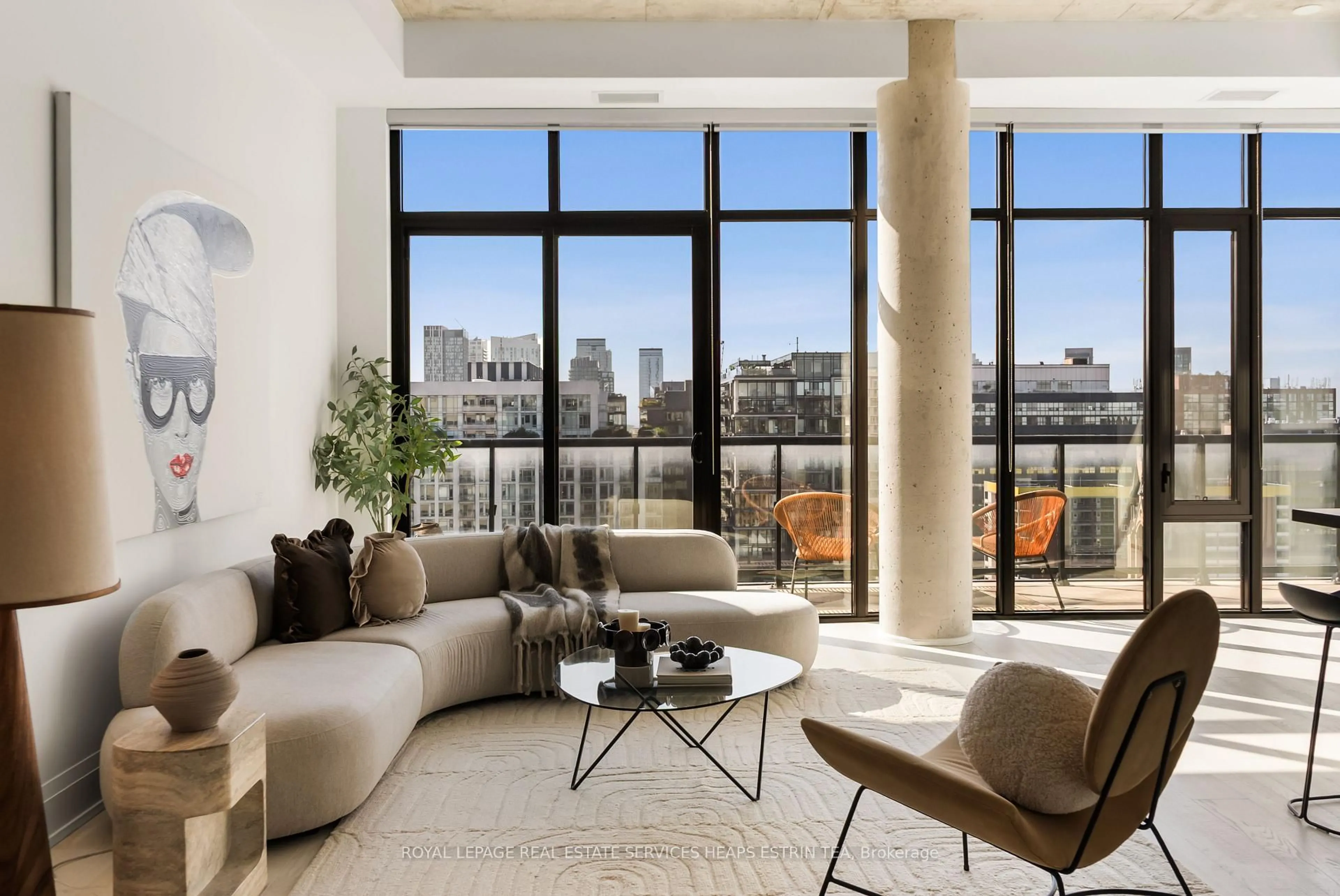 Living room with furniture, unknown for 608 Richmond St #PH05, Toronto Ontario M5V 1Y9