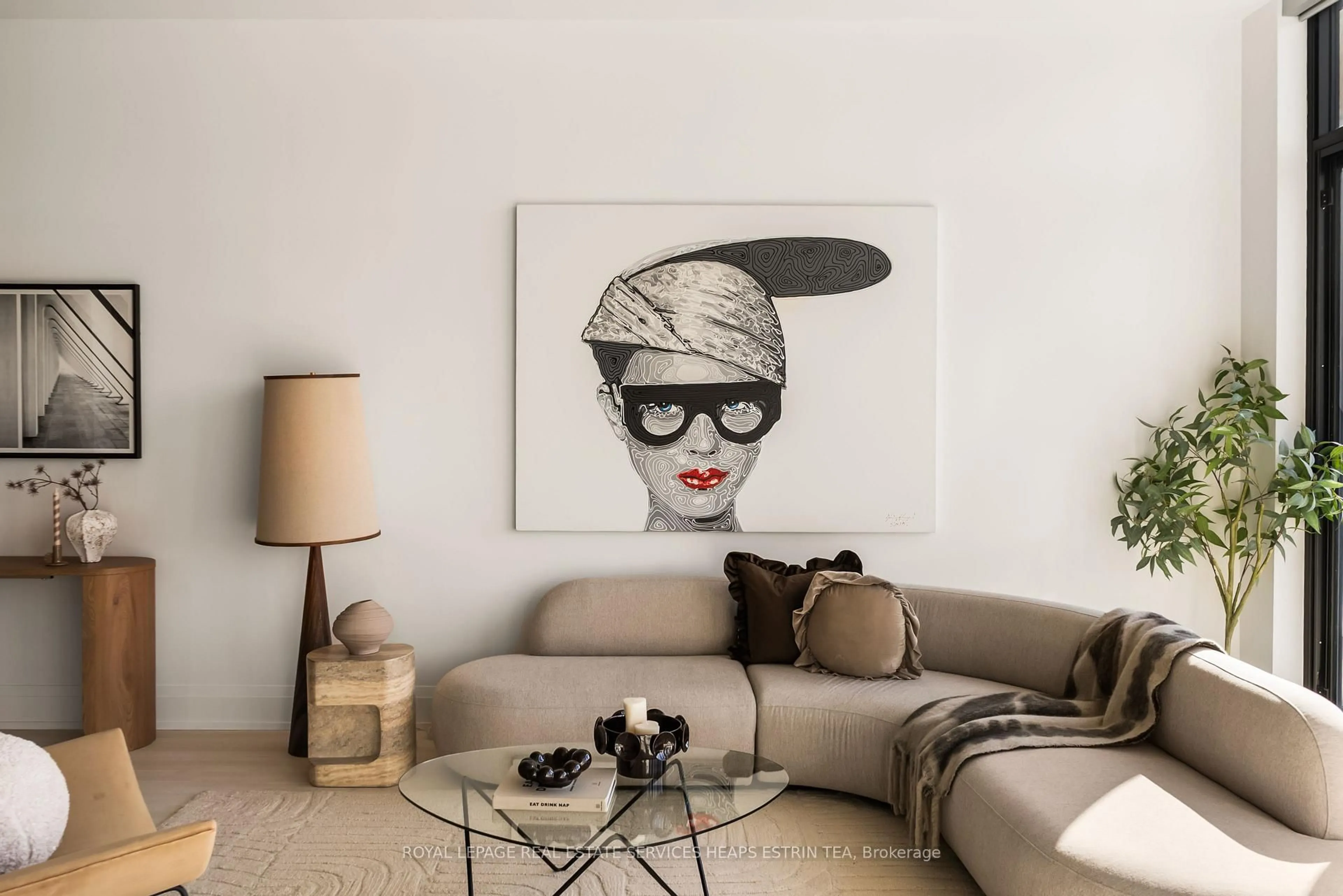 Living room with furniture, unknown for 608 Richmond St #PH05, Toronto Ontario M5V 1Y9