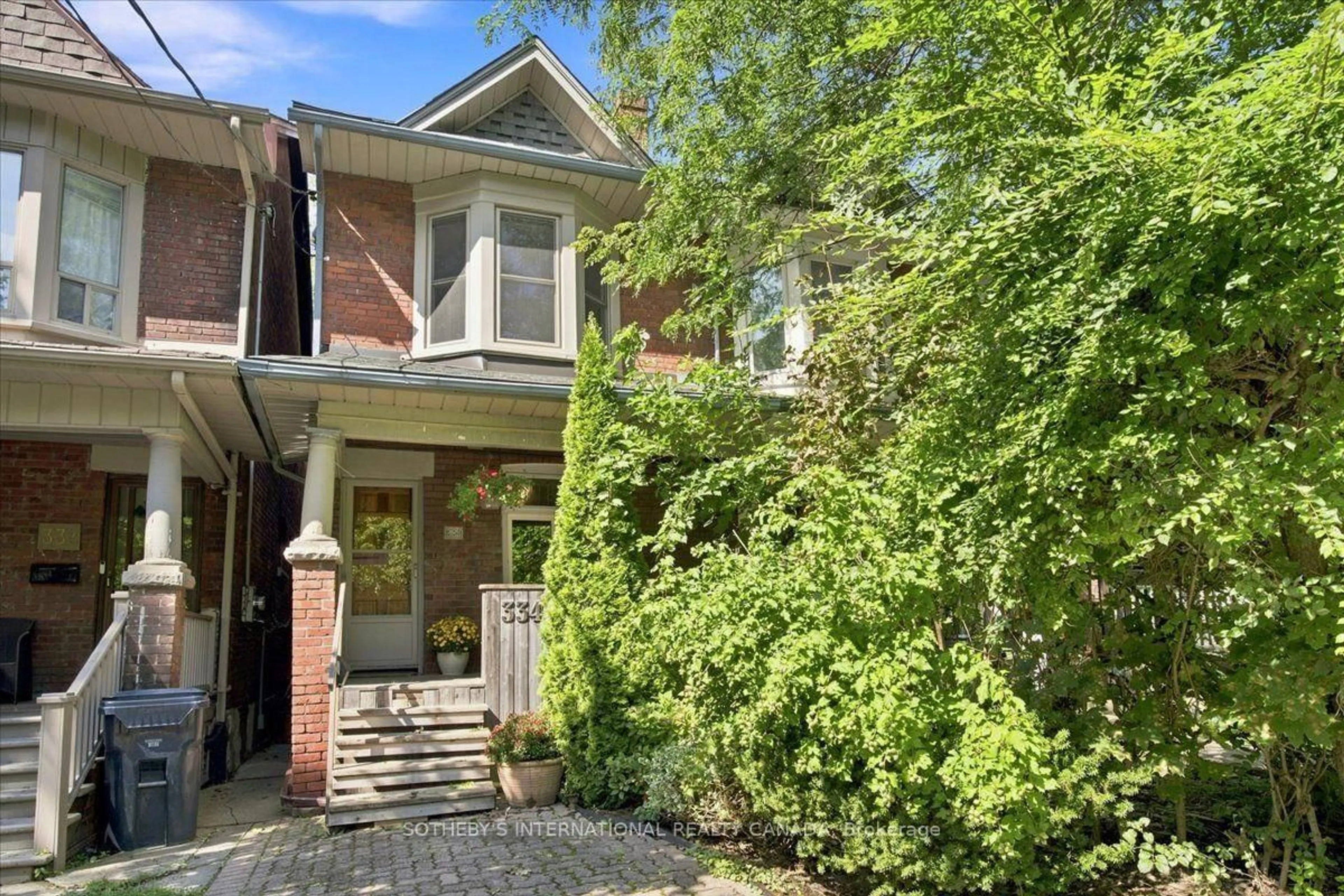 Home with brick exterior material, street for 334 Albany Ave, Toronto Ontario M5R 3C9