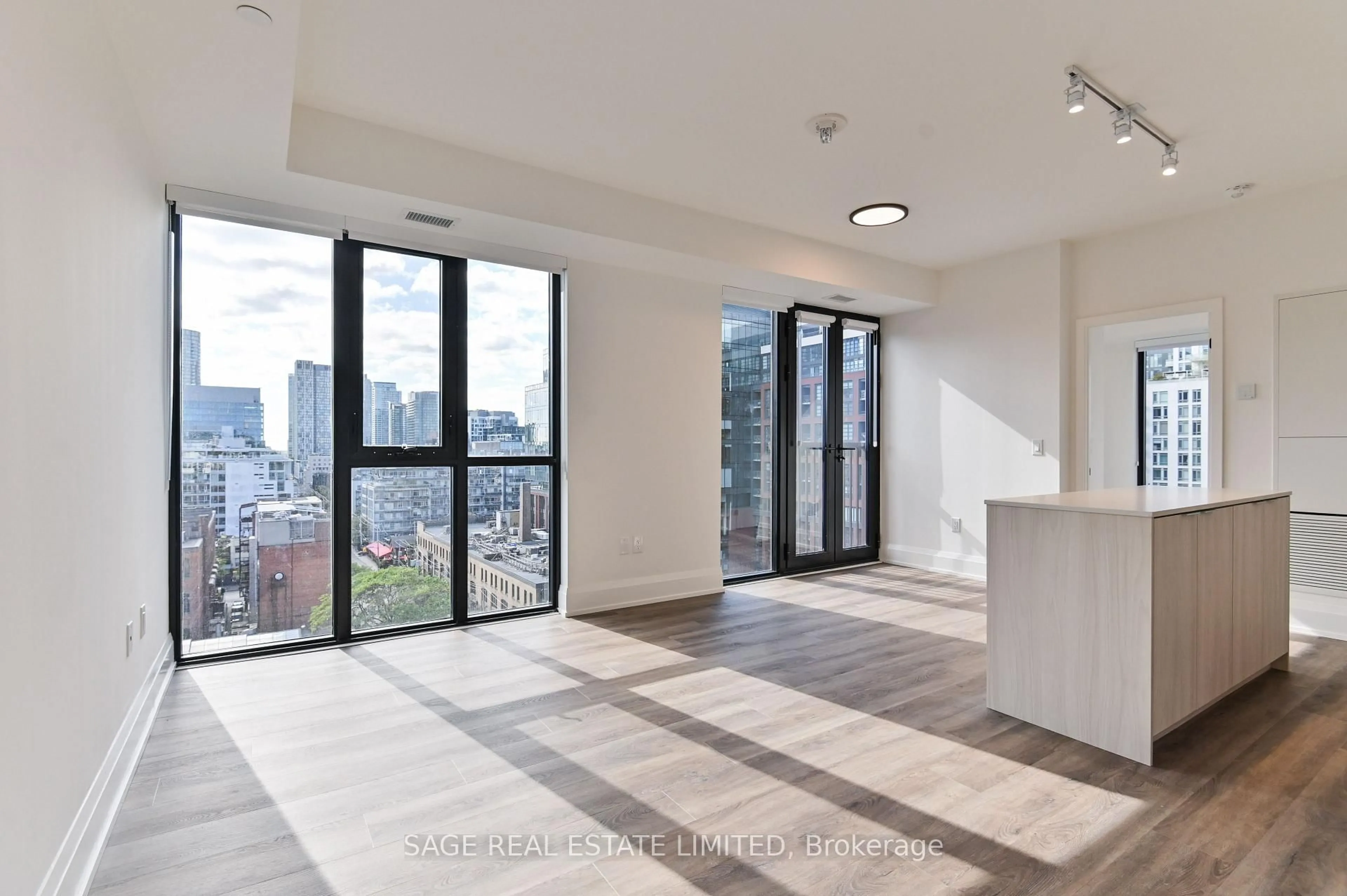 Unknown for 123 Portland St #1007, Toronto Ontario M5V 0V9