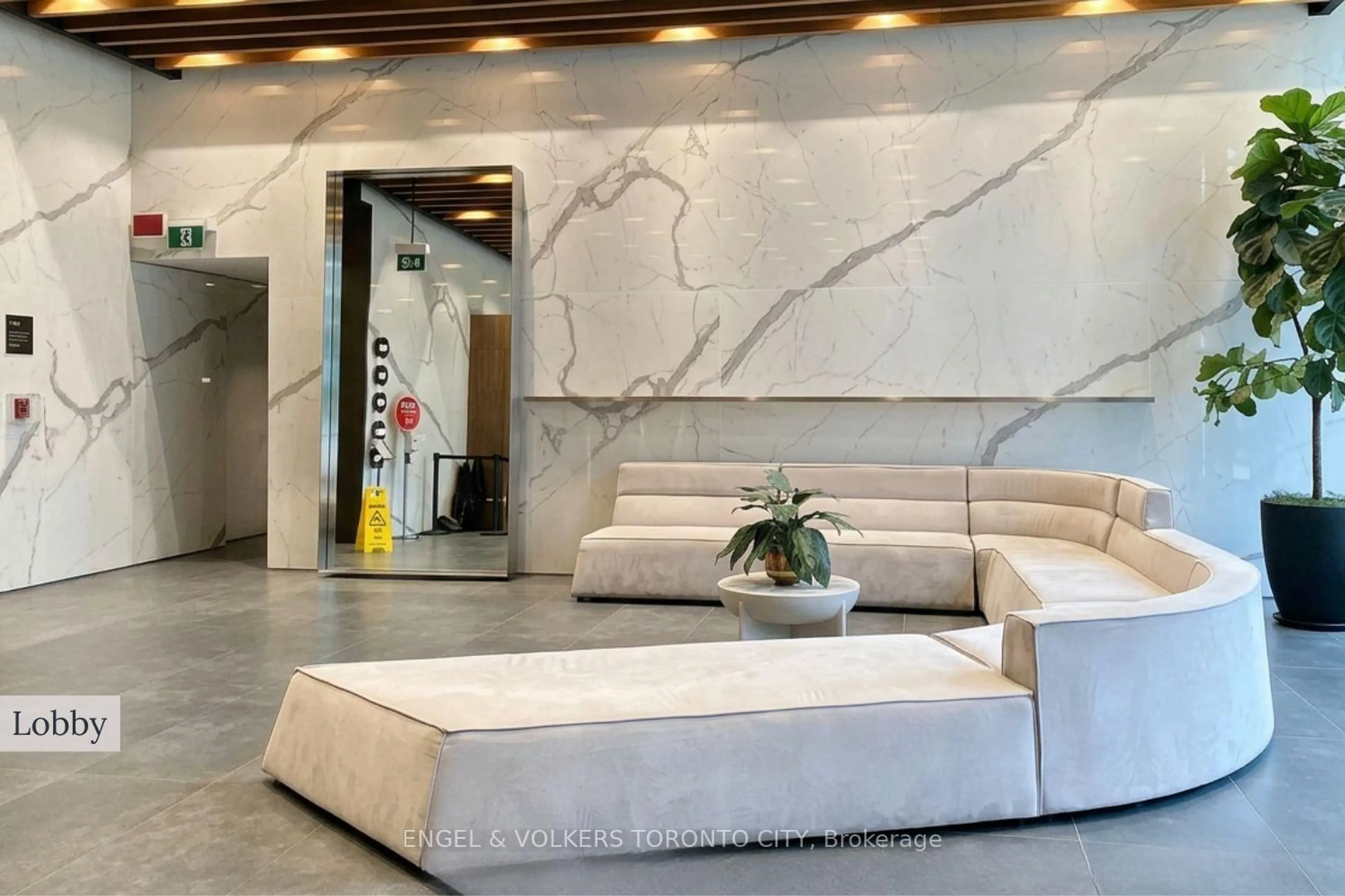 Lobby for 161 Roehampton Ave #4211, Toronto Ontario M4P 1P9