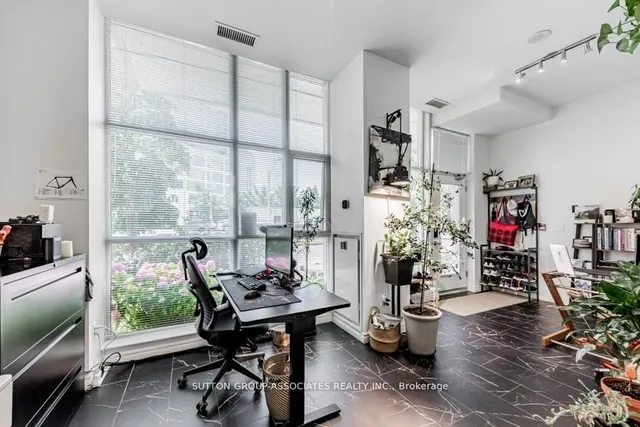 628 Fleet St #110, Toronto 3