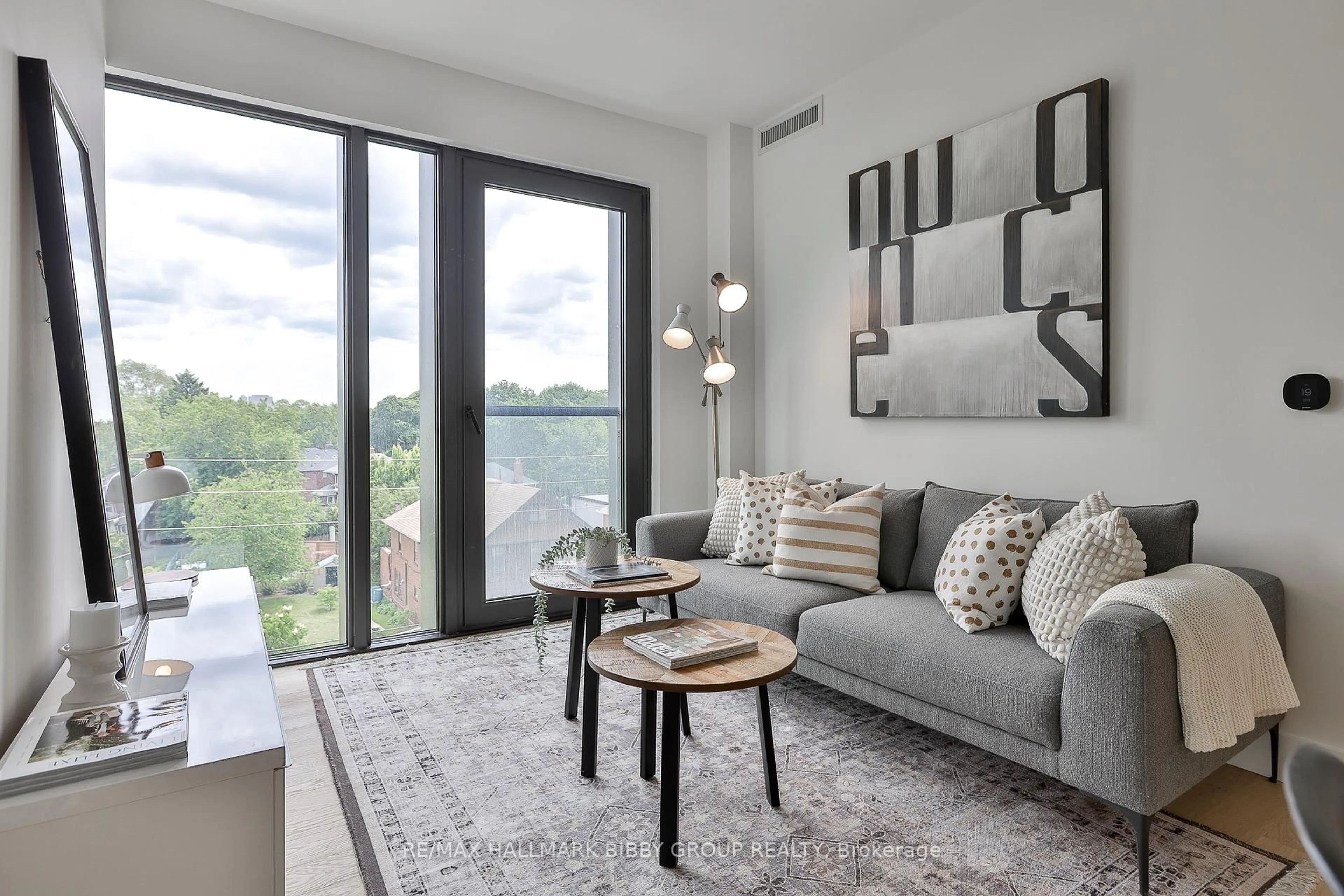 Living room with furniture, unknown for 1414 Bayview Ave #409, Toronto Ontario M4G 3A7