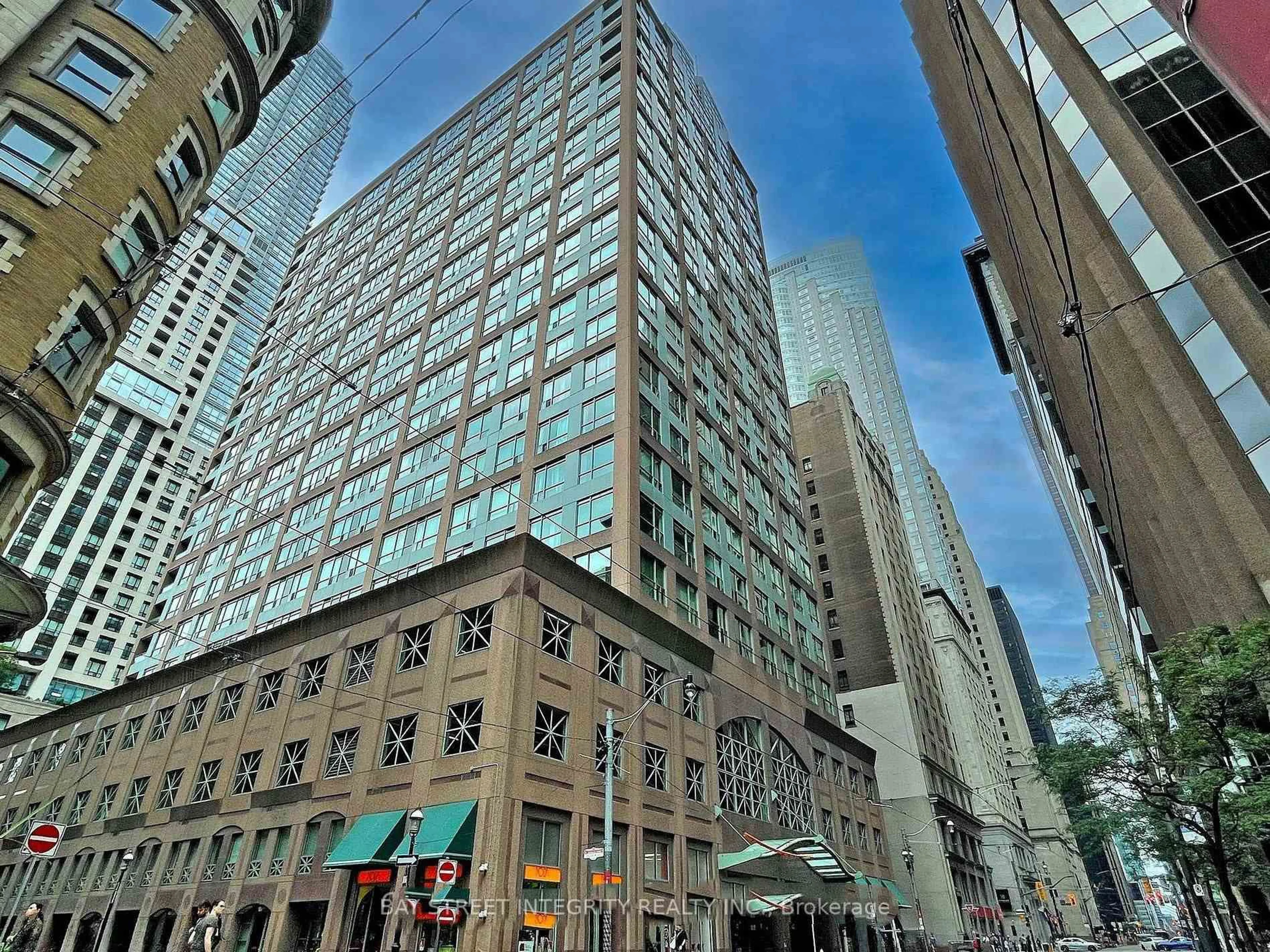 Indoor foyer for 7 King St #917, Toronto Ontario M5C 1B2