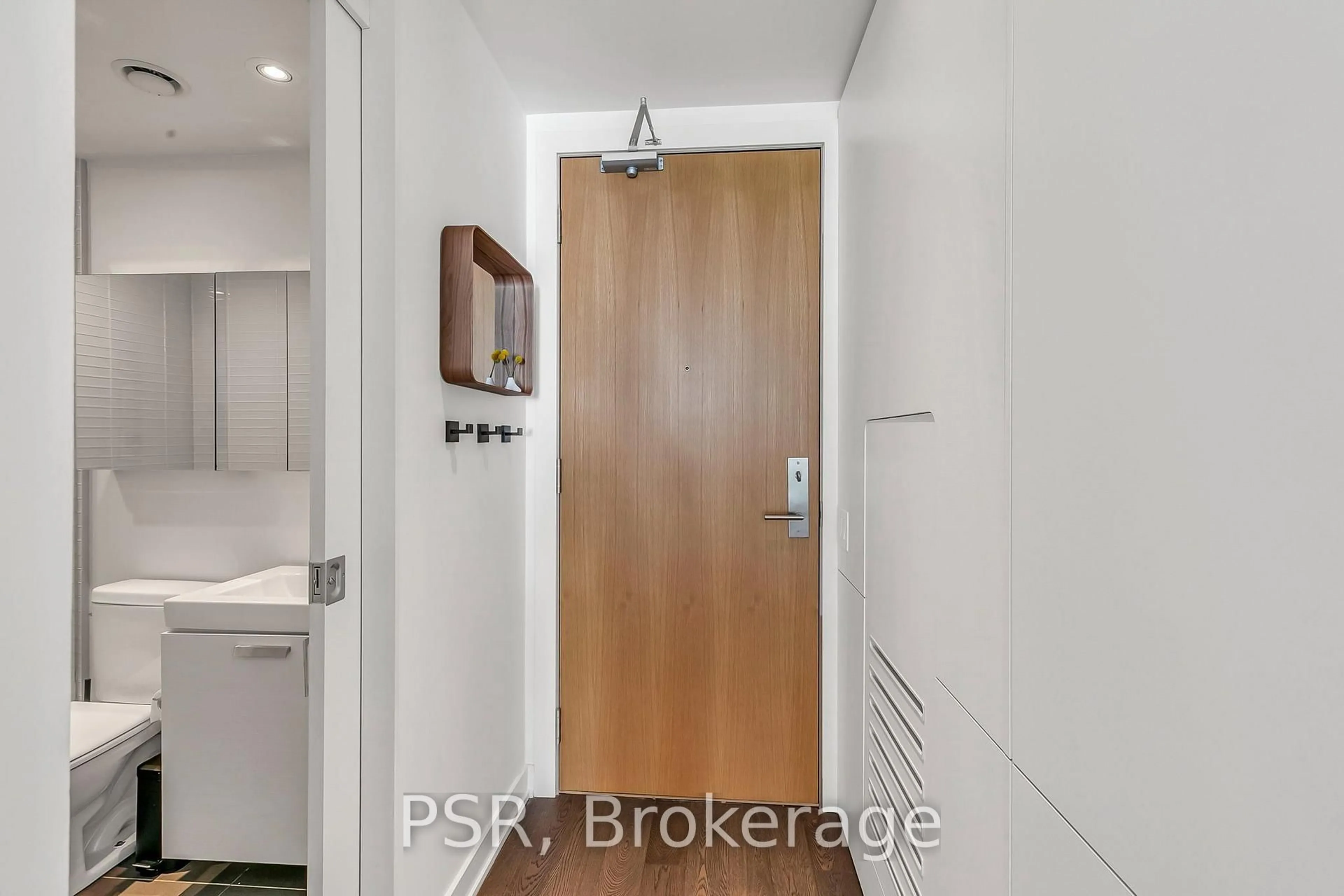 Unknown for 629 King St #620, Toronto Ontario M5V 1M5