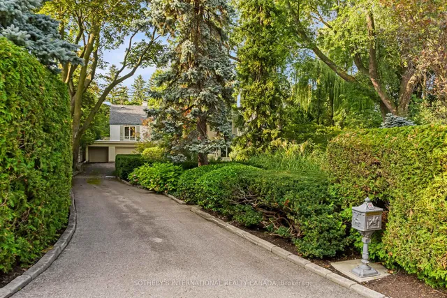 12 Forest Glen Cres, Toronto 3