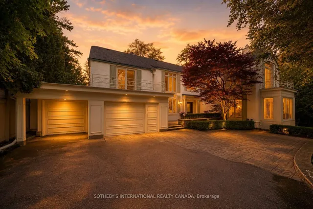 12 Forest Glen Cres, Toronto 4