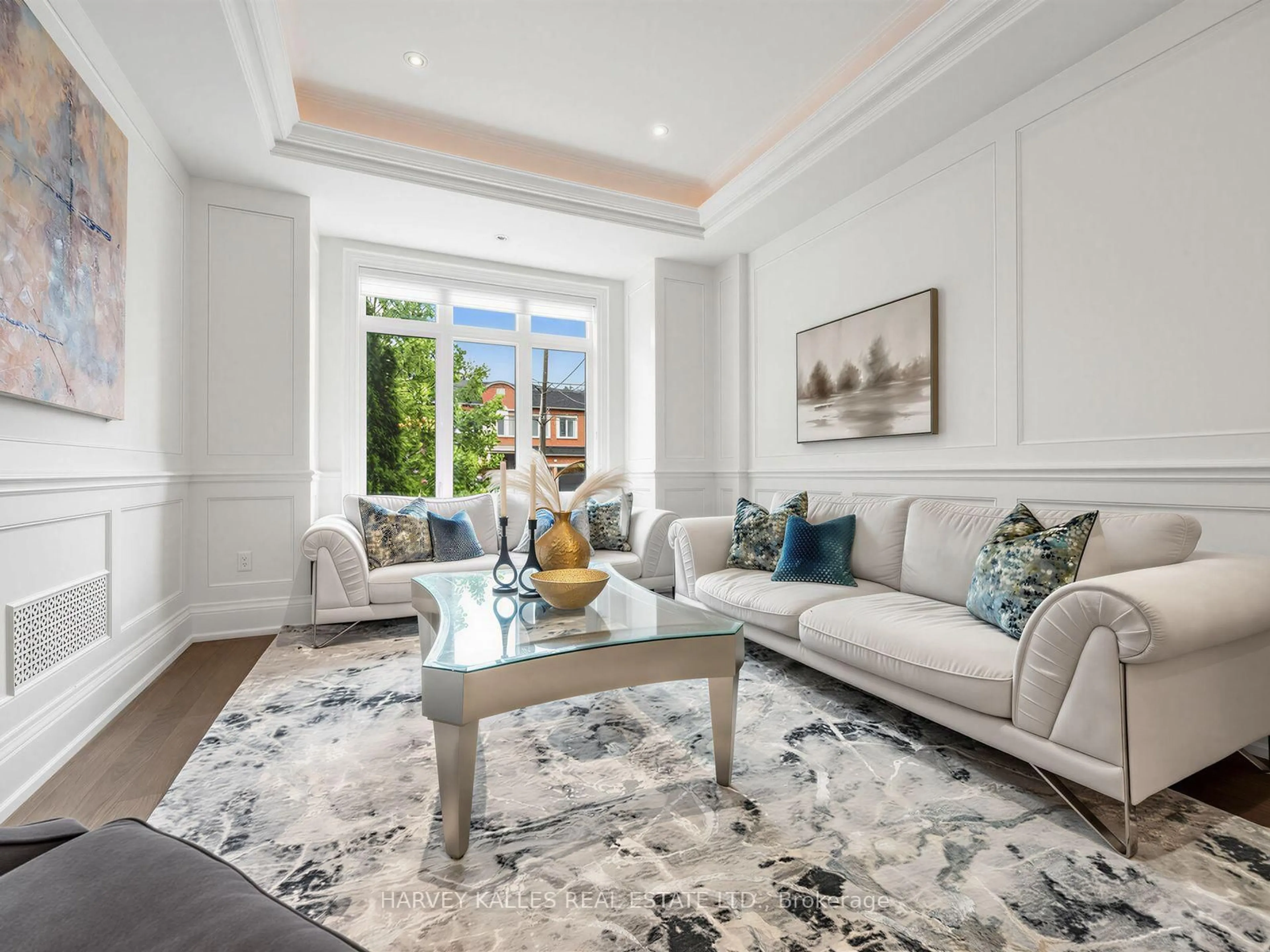 Living room with furniture, unknown for 125 Bannockburn Ave, Toronto Ontario M5M 2N2
