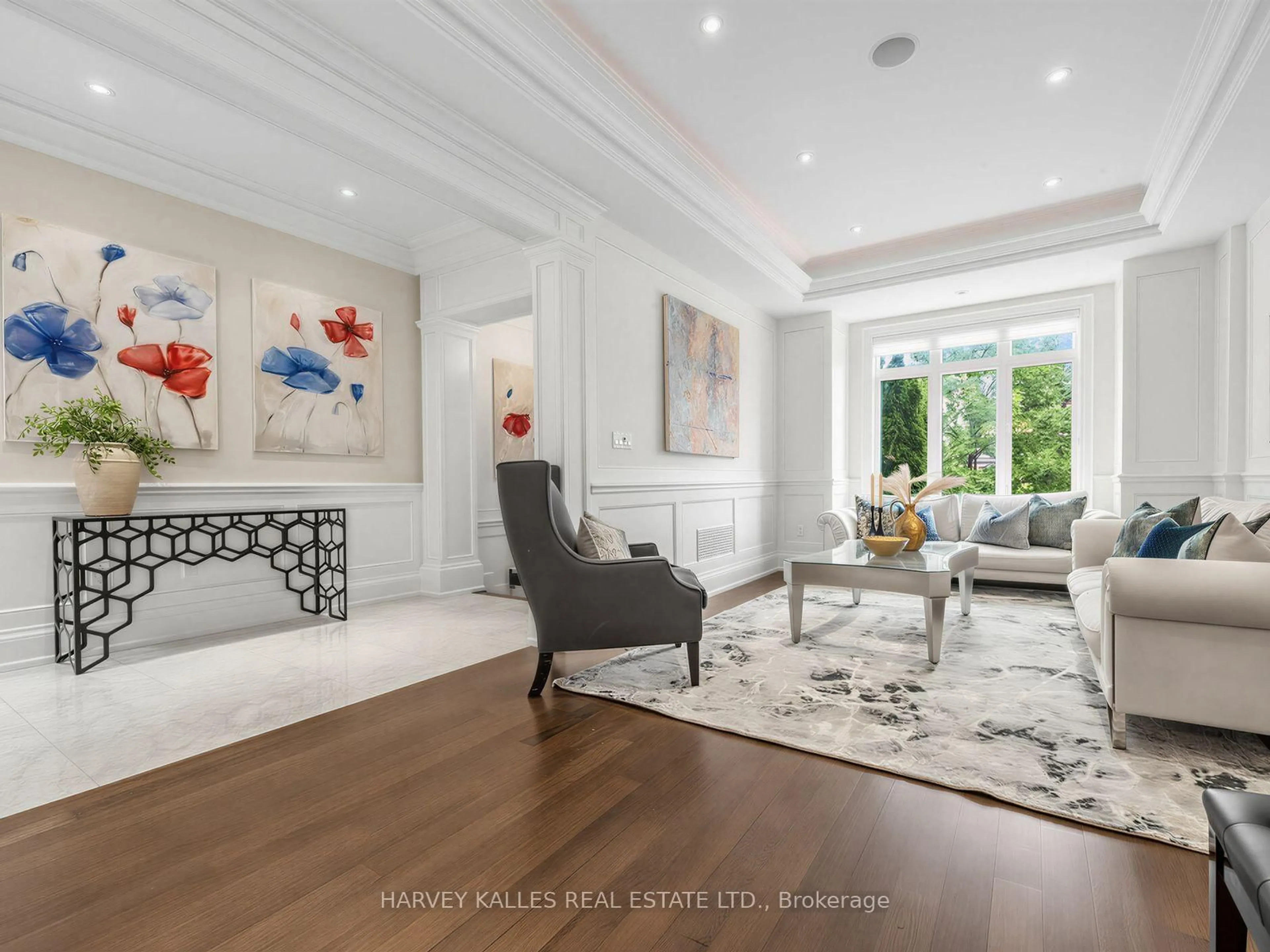 Living room with furniture, unknown for 125 Bannockburn Ave, Toronto Ontario M5M 2N2