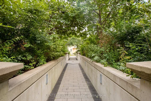 52 Holmes Ave #9, Toronto 2
