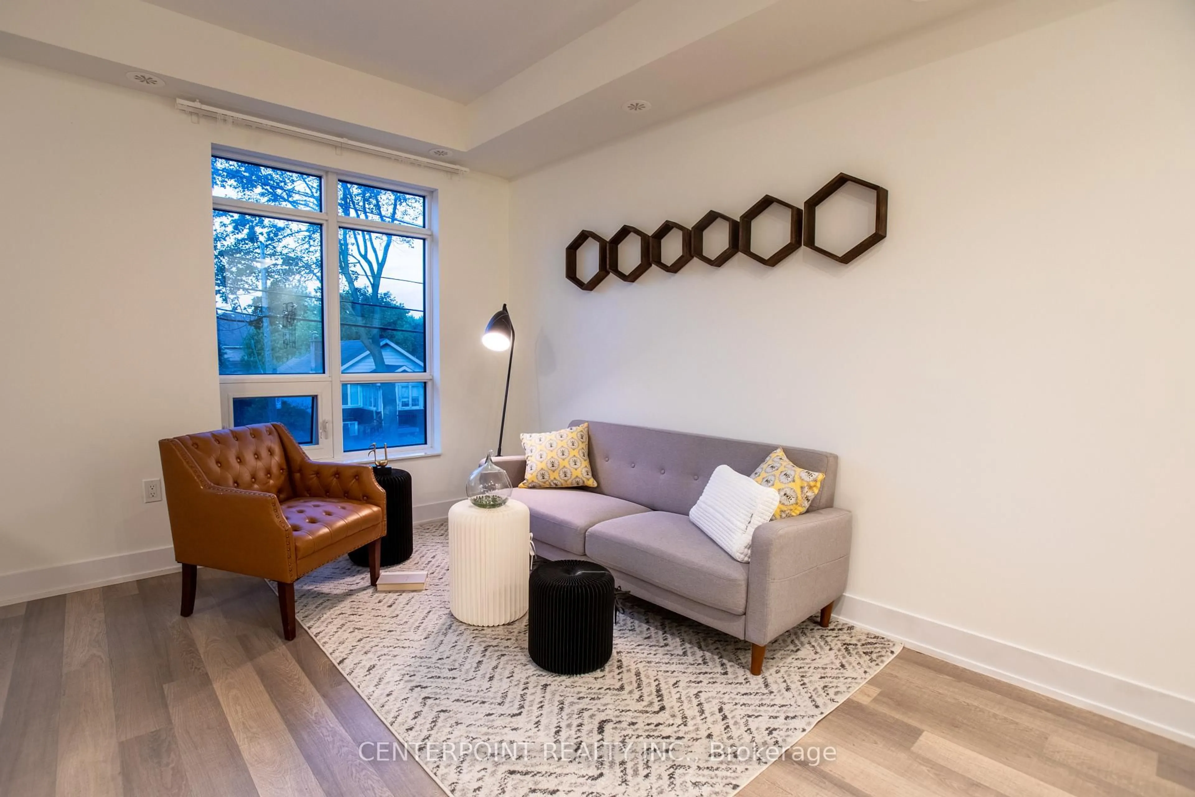 Living room with furniture, unknown for 52 Holmes Ave #9, Toronto Ontario M2N 0J9