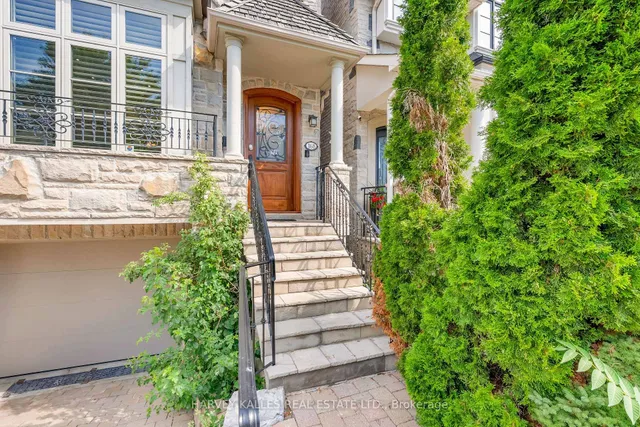 168 Roe Ave, Toronto 2