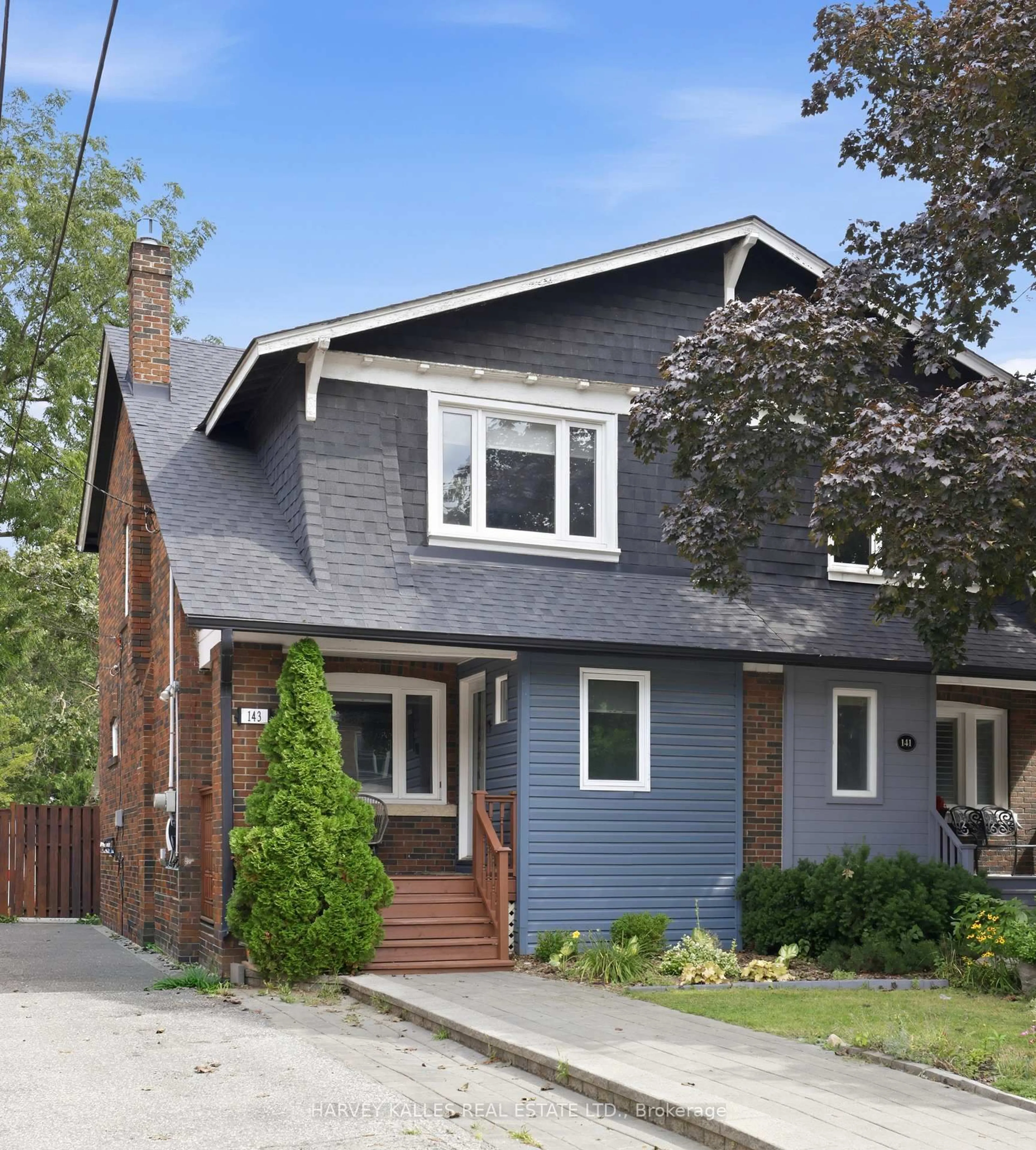 Home with vinyl exterior material, street for 143 Forman Ave, Toronto Ontario M4S 2R9