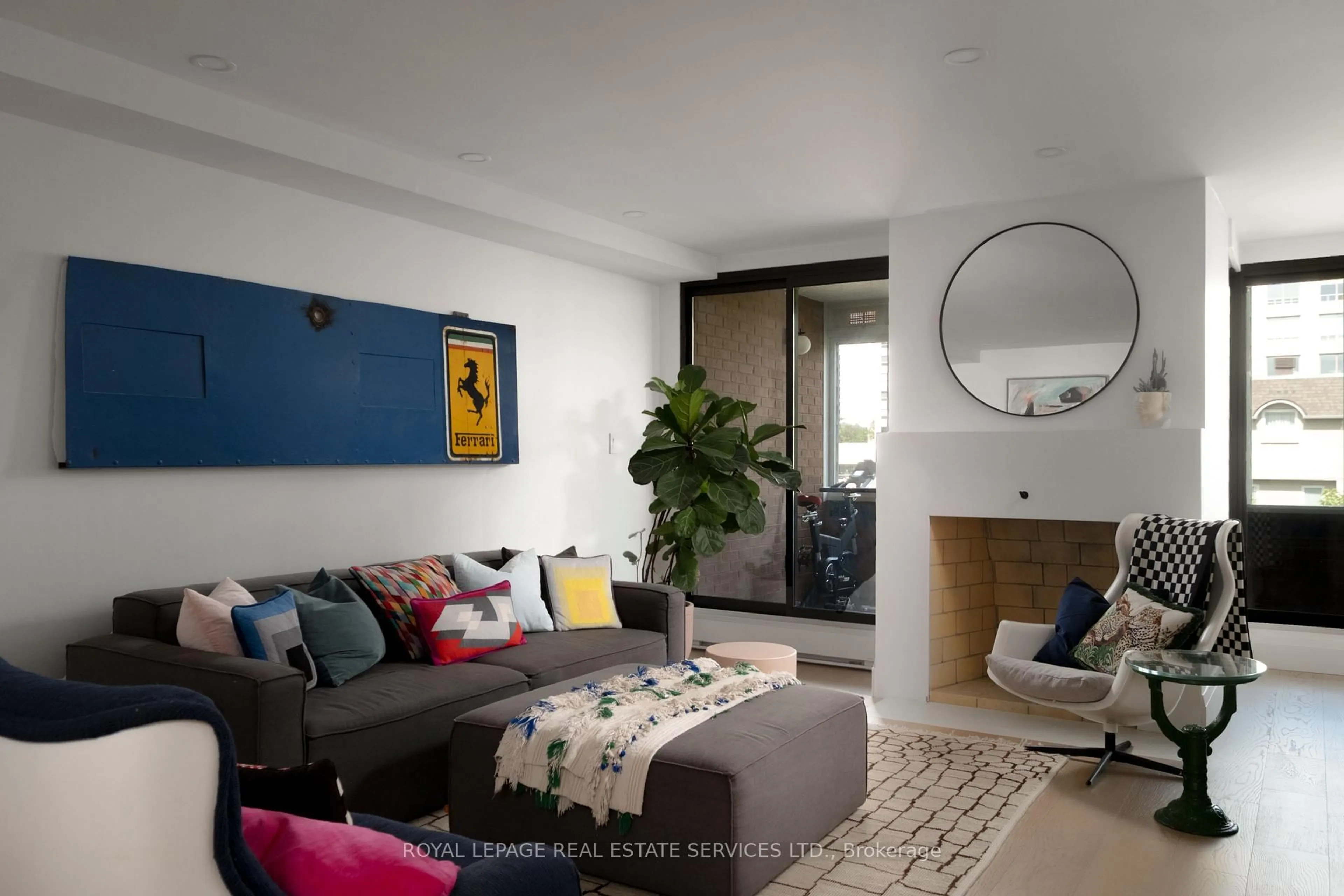 Living room with furniture, unknown for 349 St. Clair Ave #402, Toronto Ontario M5P 1N3